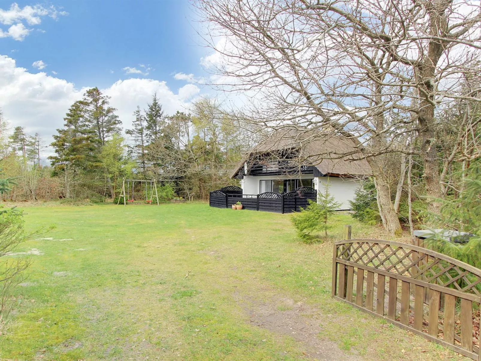 "Rigitte" - 1.5km from the sea-Outside