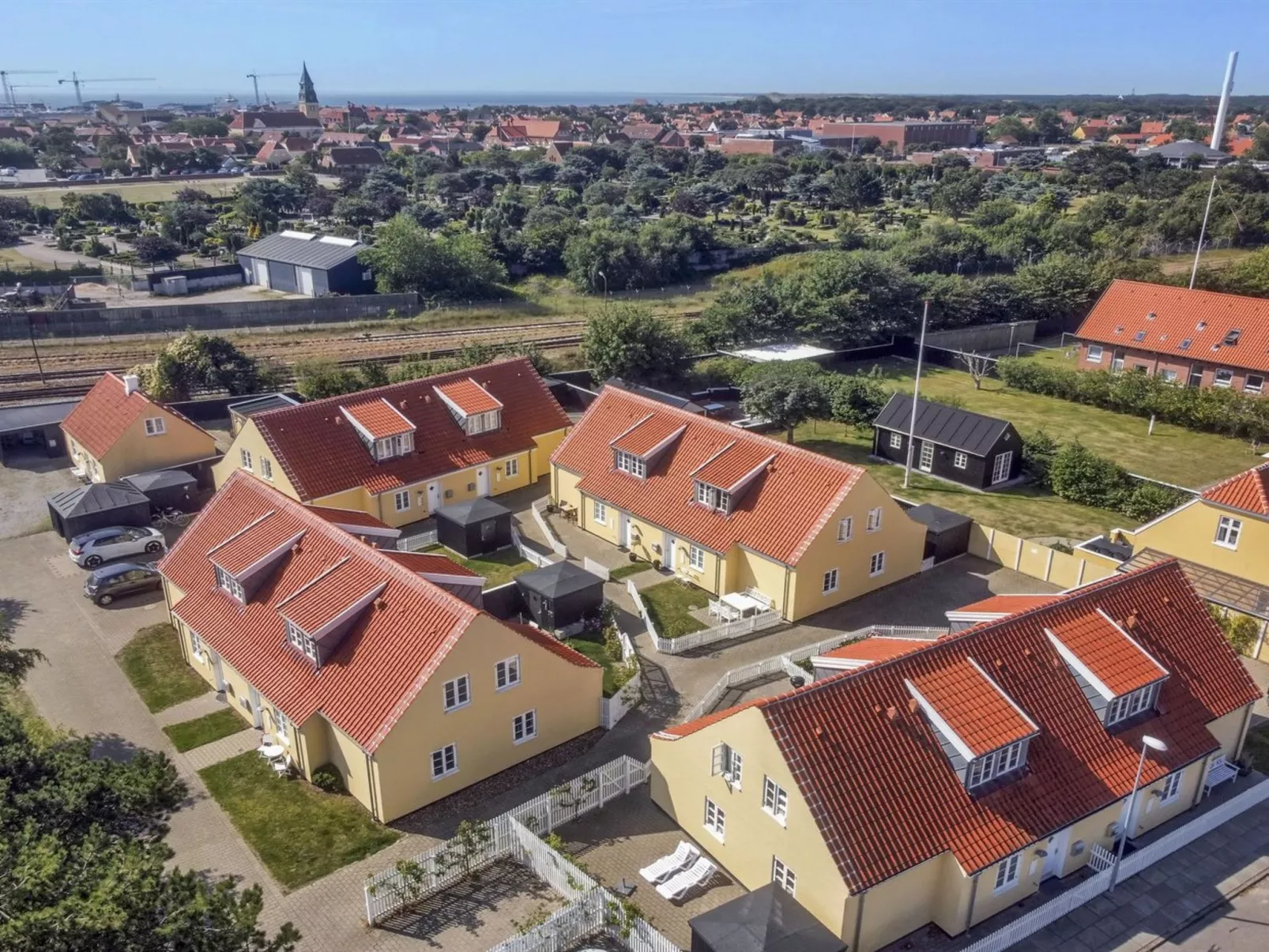 "Karl" - 1.1km from the sea-Outside
