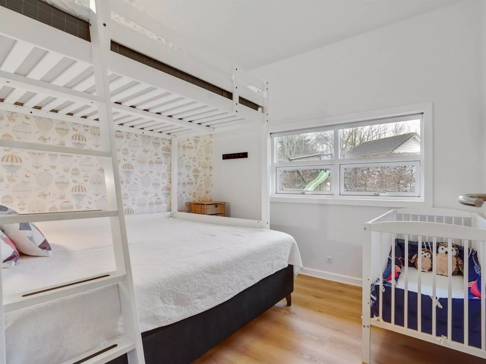 "Holmwith" - 200m from the sea-Inside