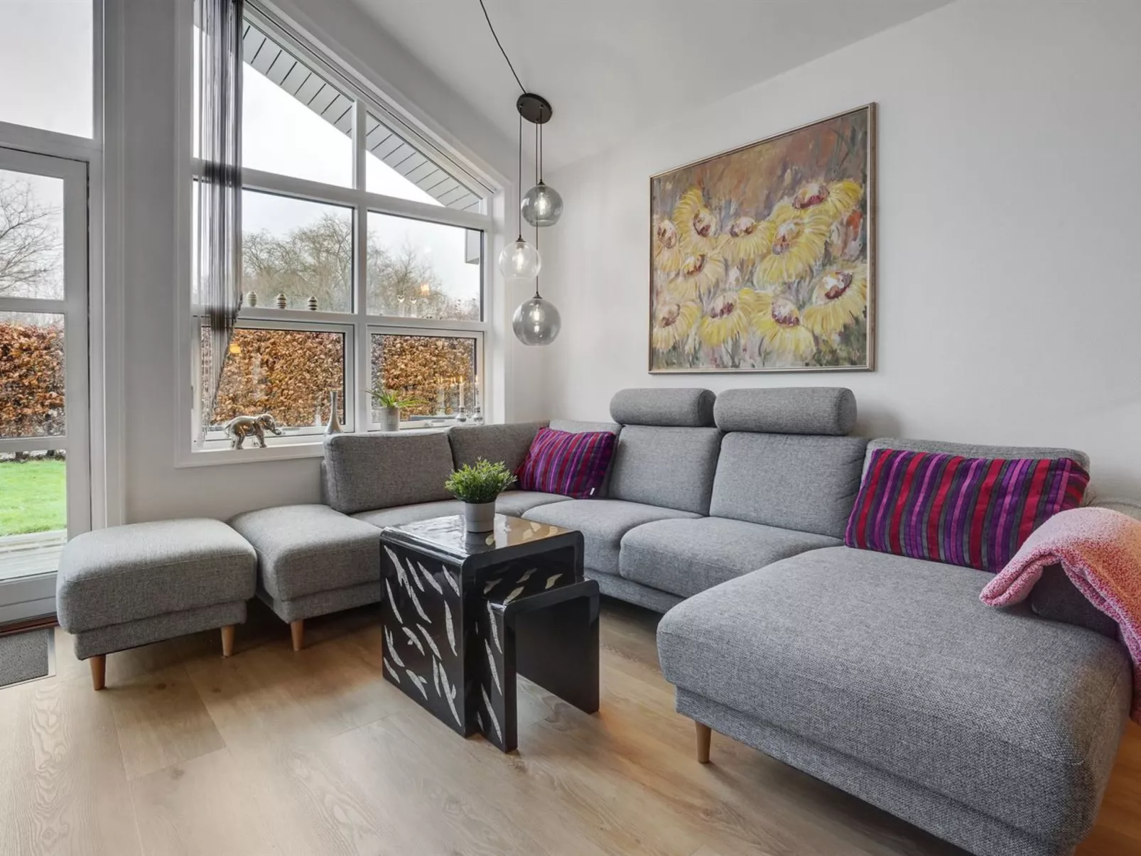 "Holmwith" - 200m from the sea-Inside