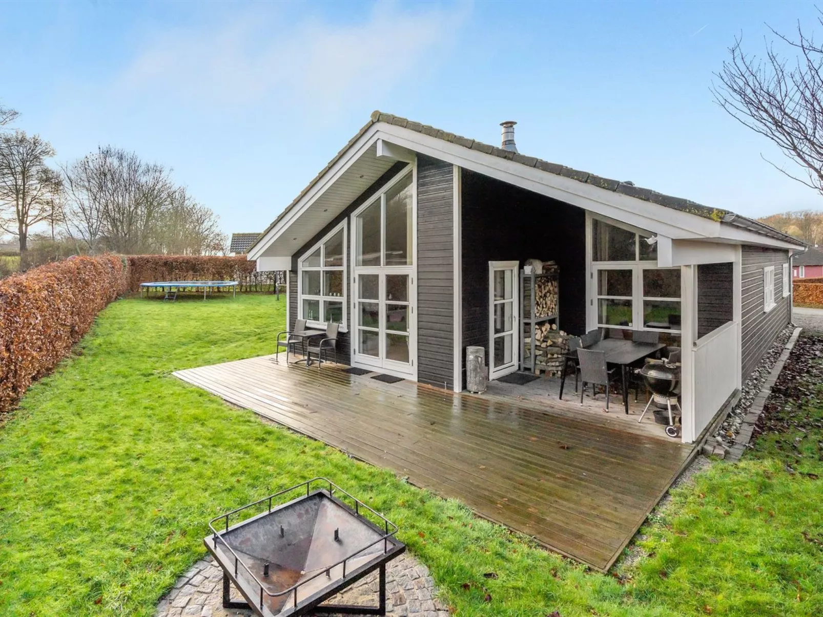"Holmwith" - 200m from the sea-Inside