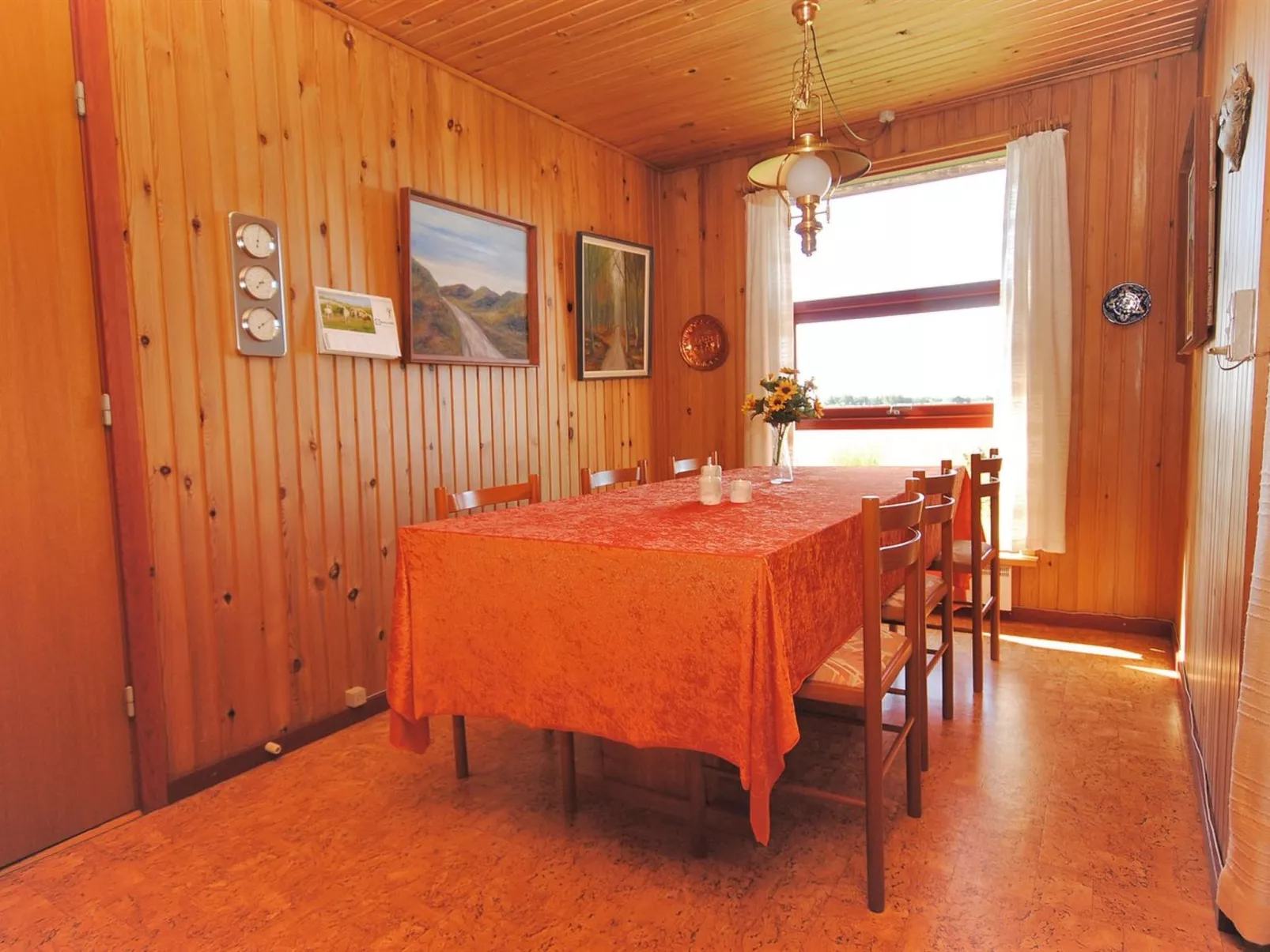 "Neven" - 900m from the sea-Drinnen