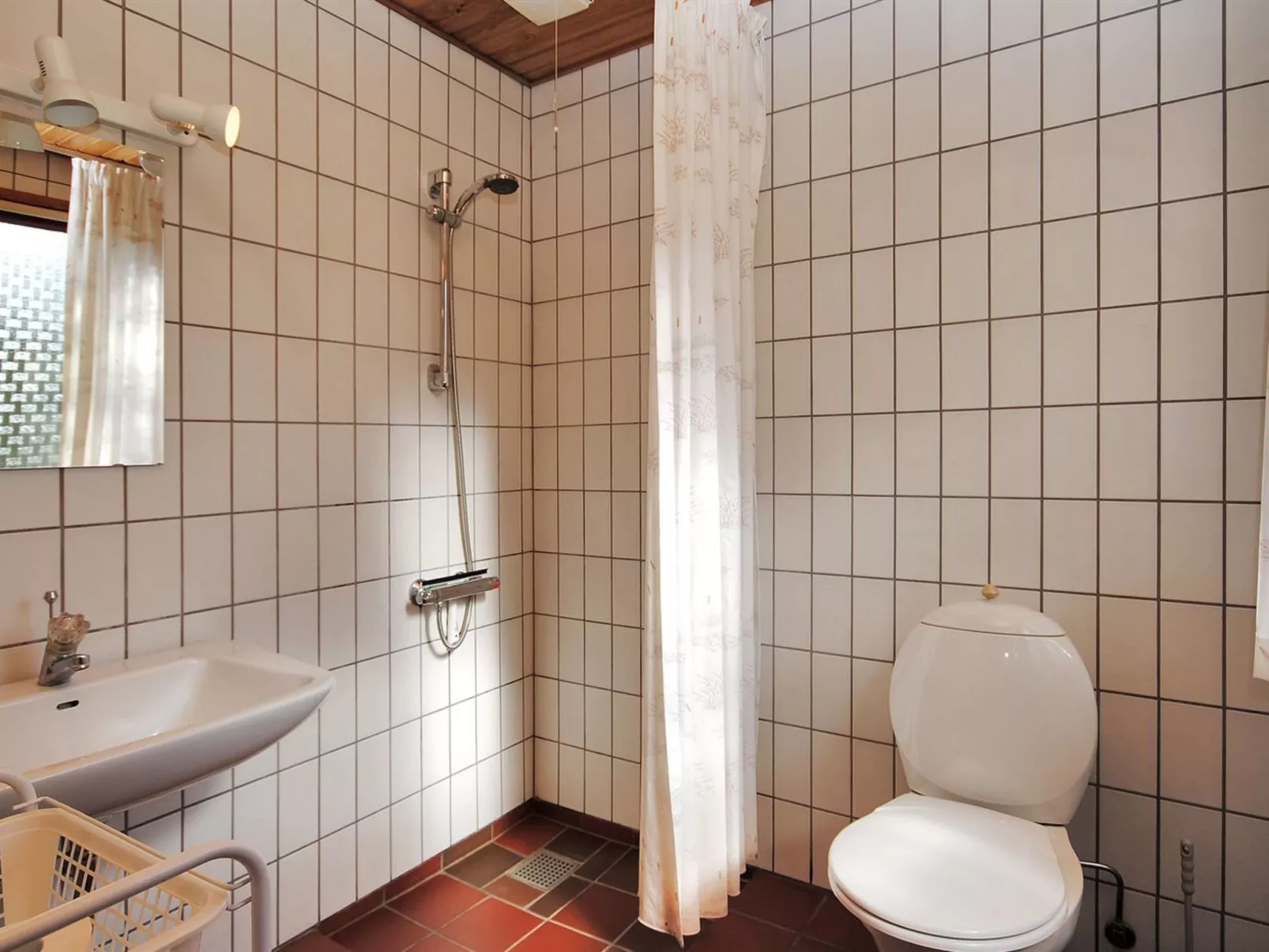 "Neven" - 900m from the sea-Drinnen