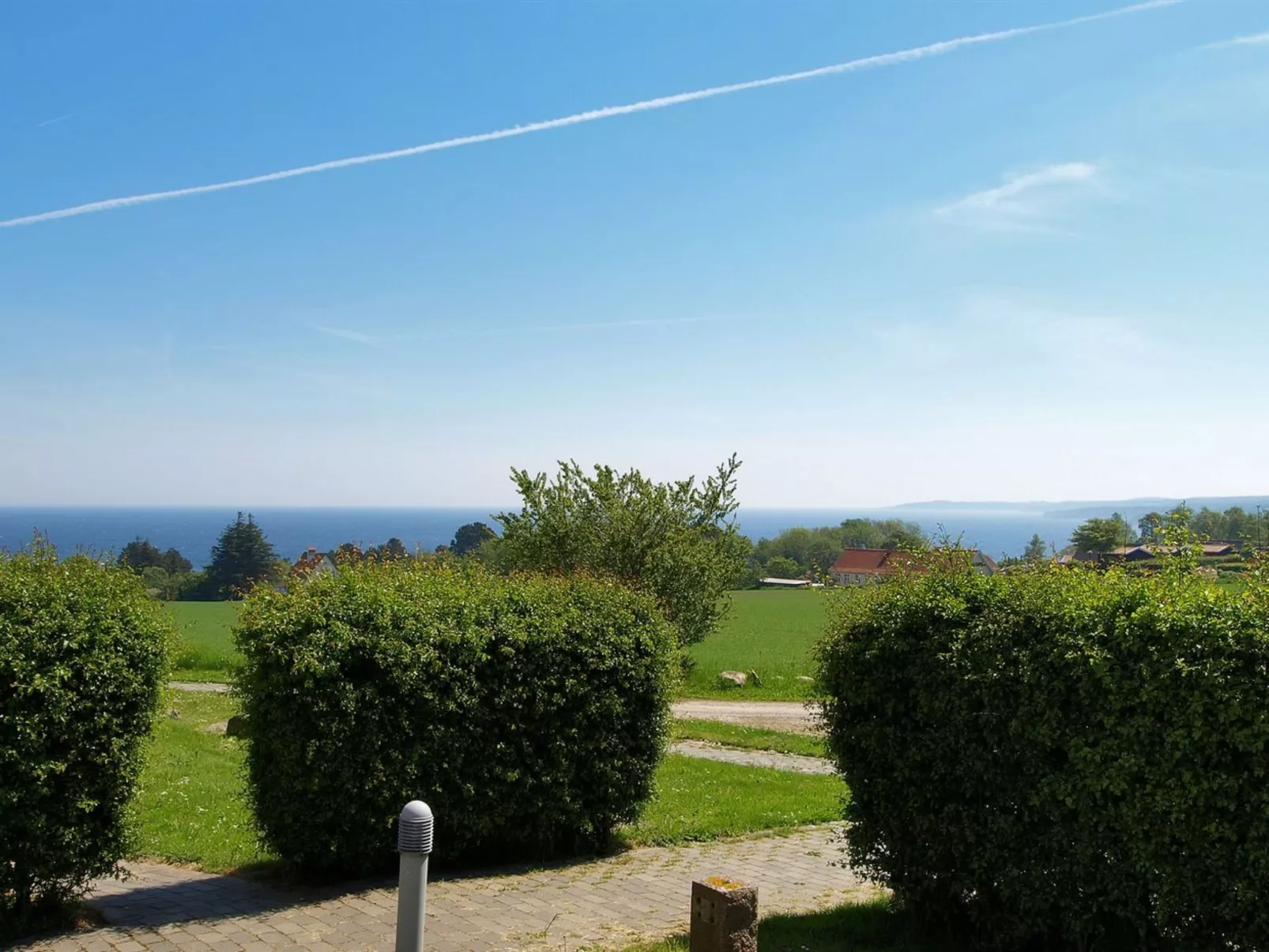 "Ayk" - 400m from the sea-Drinnen