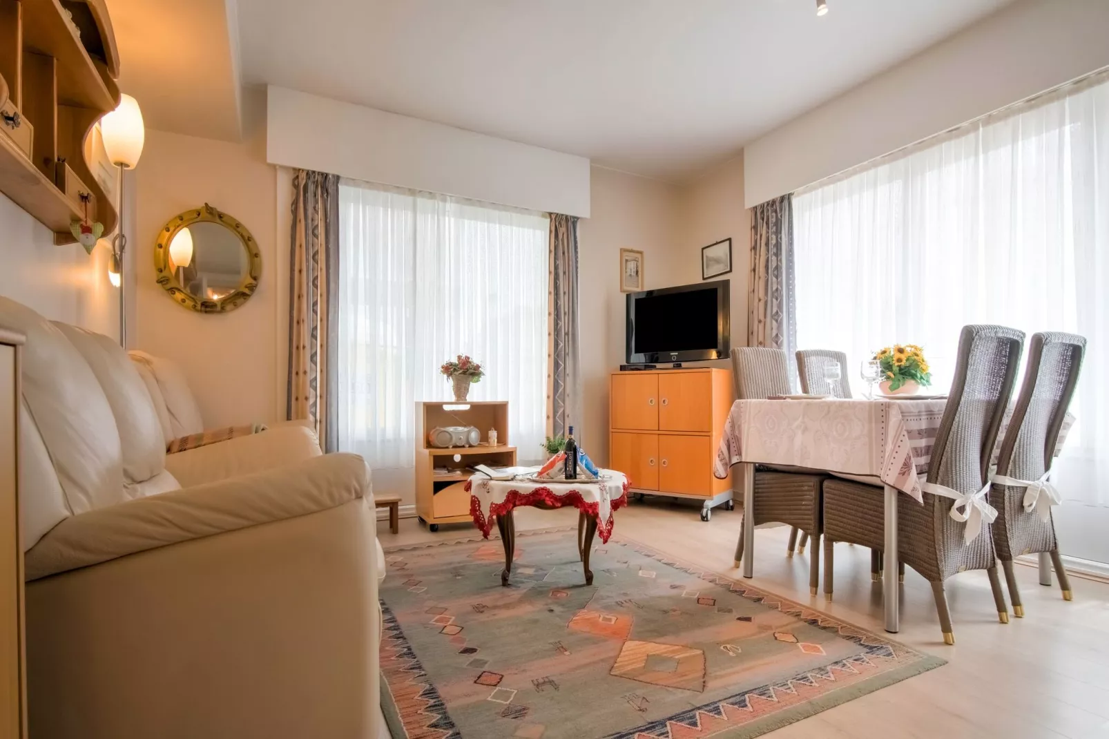 Residentie Shamrock Bianca-Living room