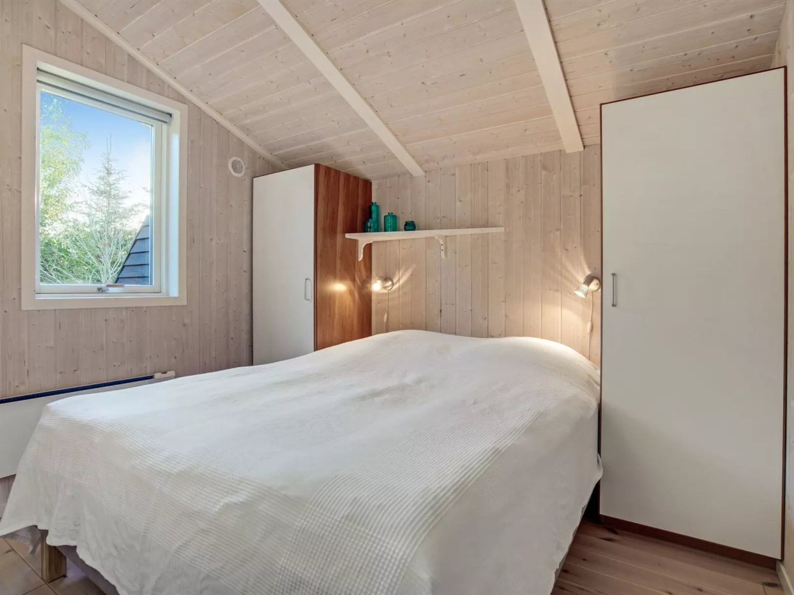 "Barnet" - 2.2km from the sea-Inside