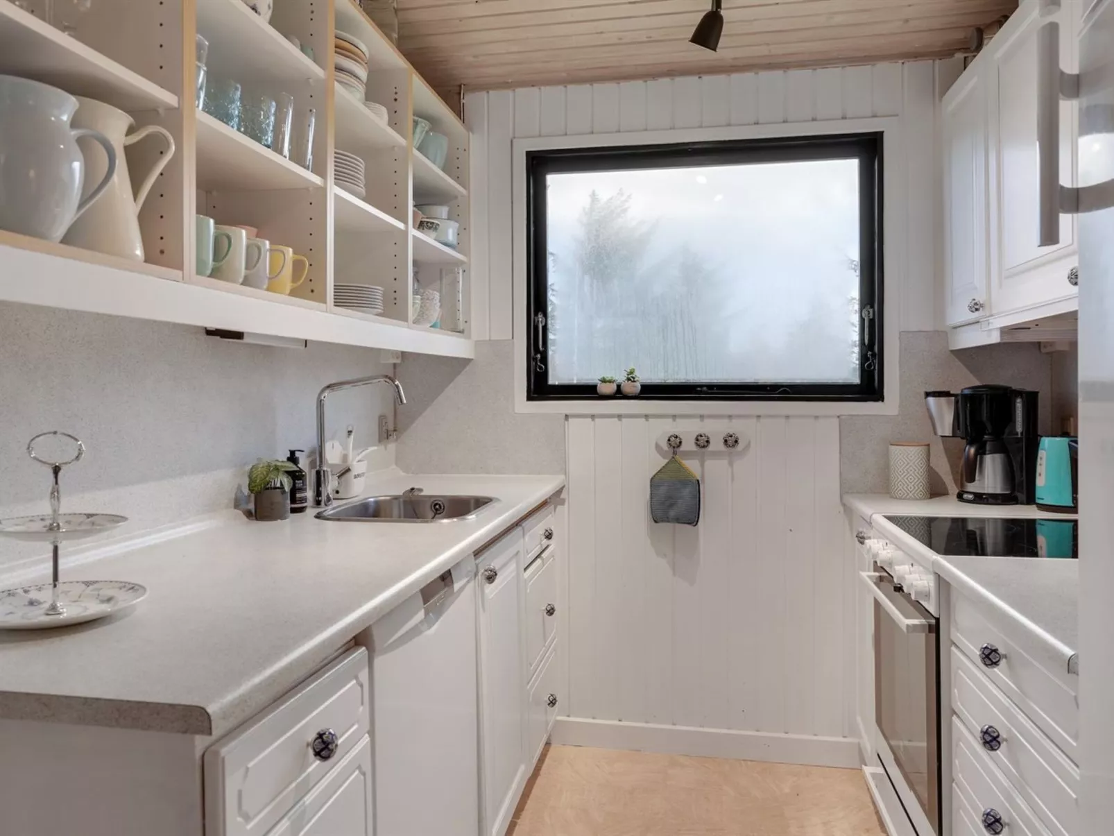 "Lykka" - 950m from the sea-Inside