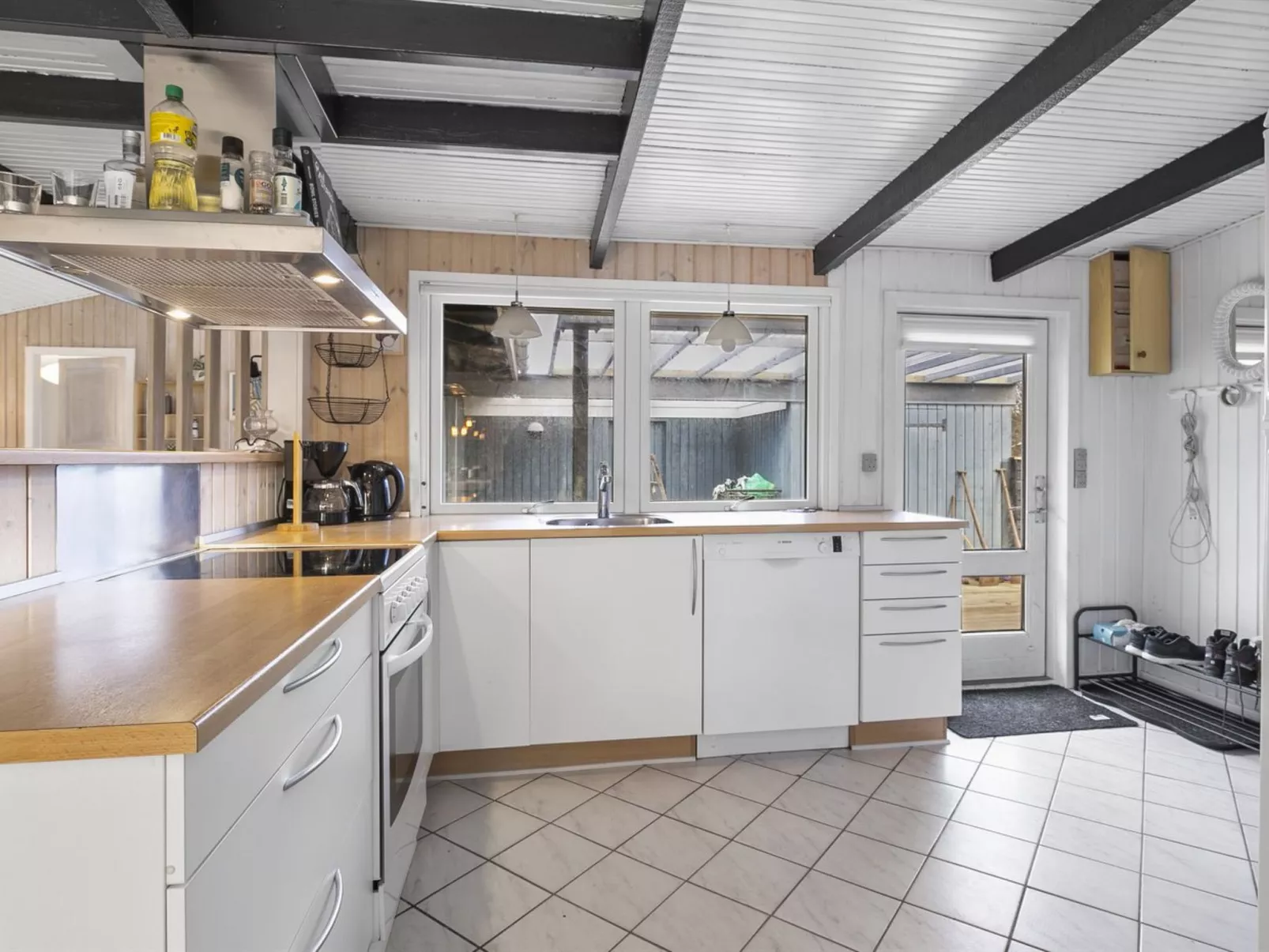 "Finne" - 800m from the sea-Inside