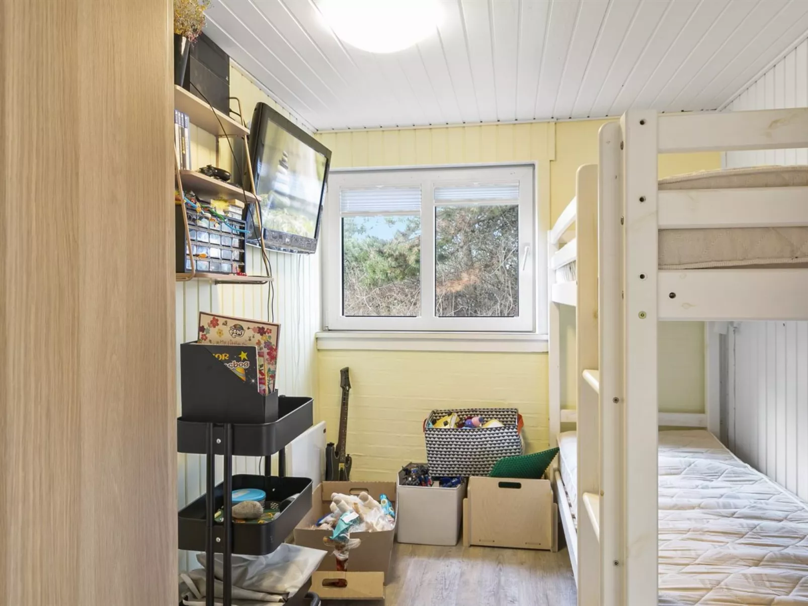 "Finne" - 800m from the sea-Outside