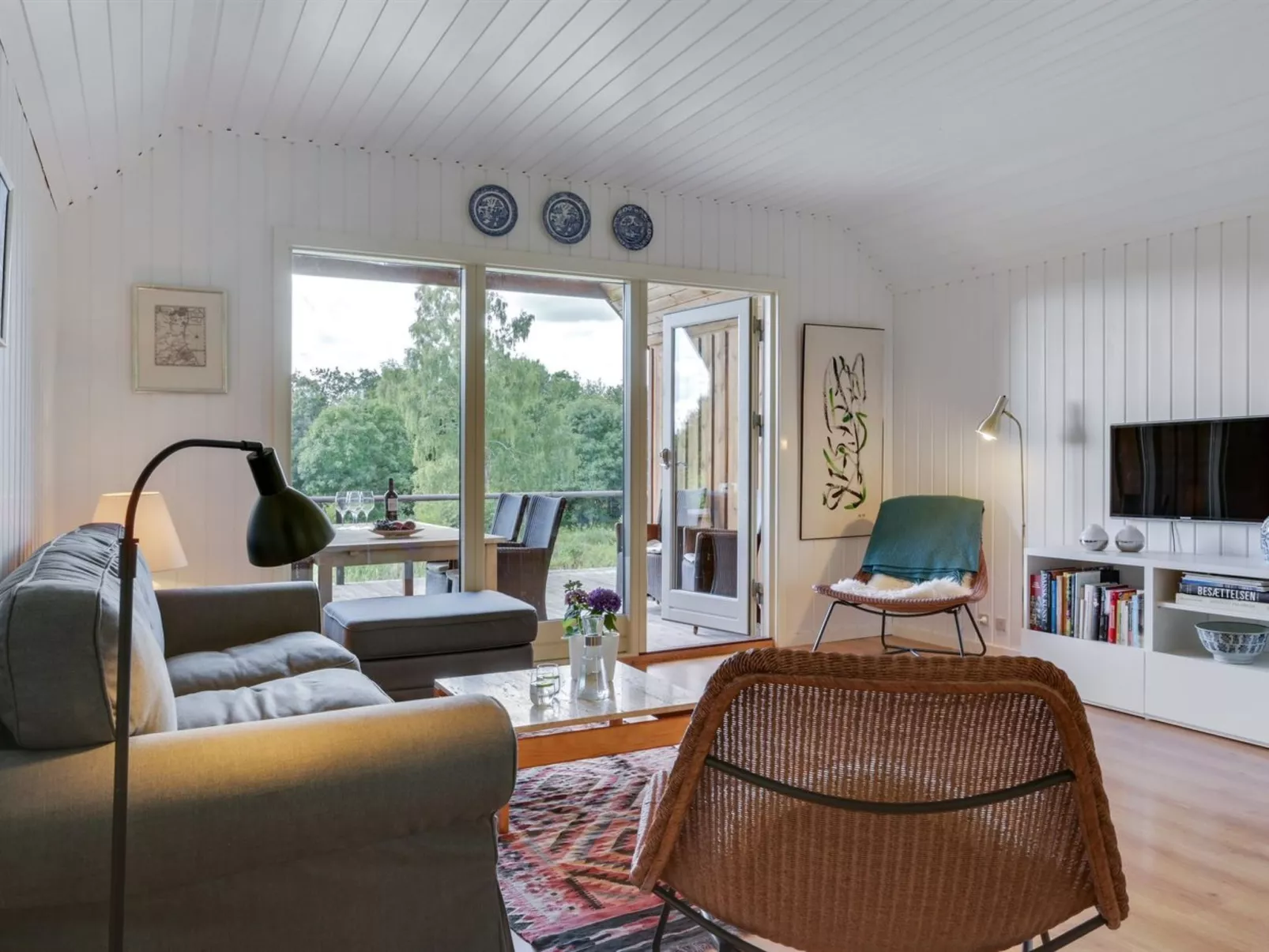 "Elvine" - 2.9km from the sea-Inside
