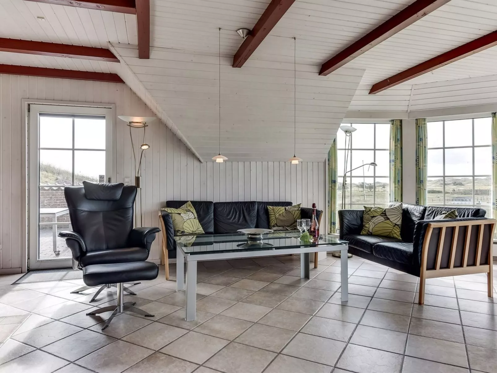 "Aslaug" - 500m from the sea-Inside