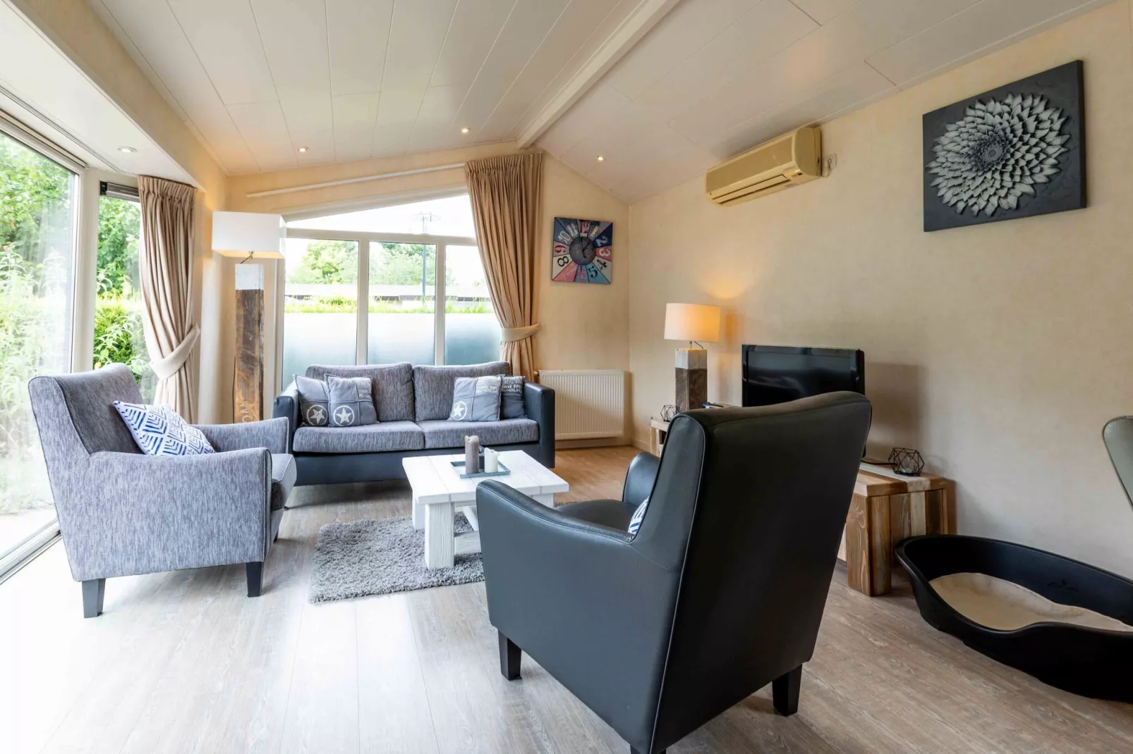 Noordwijkse Duinen 13-Living room
