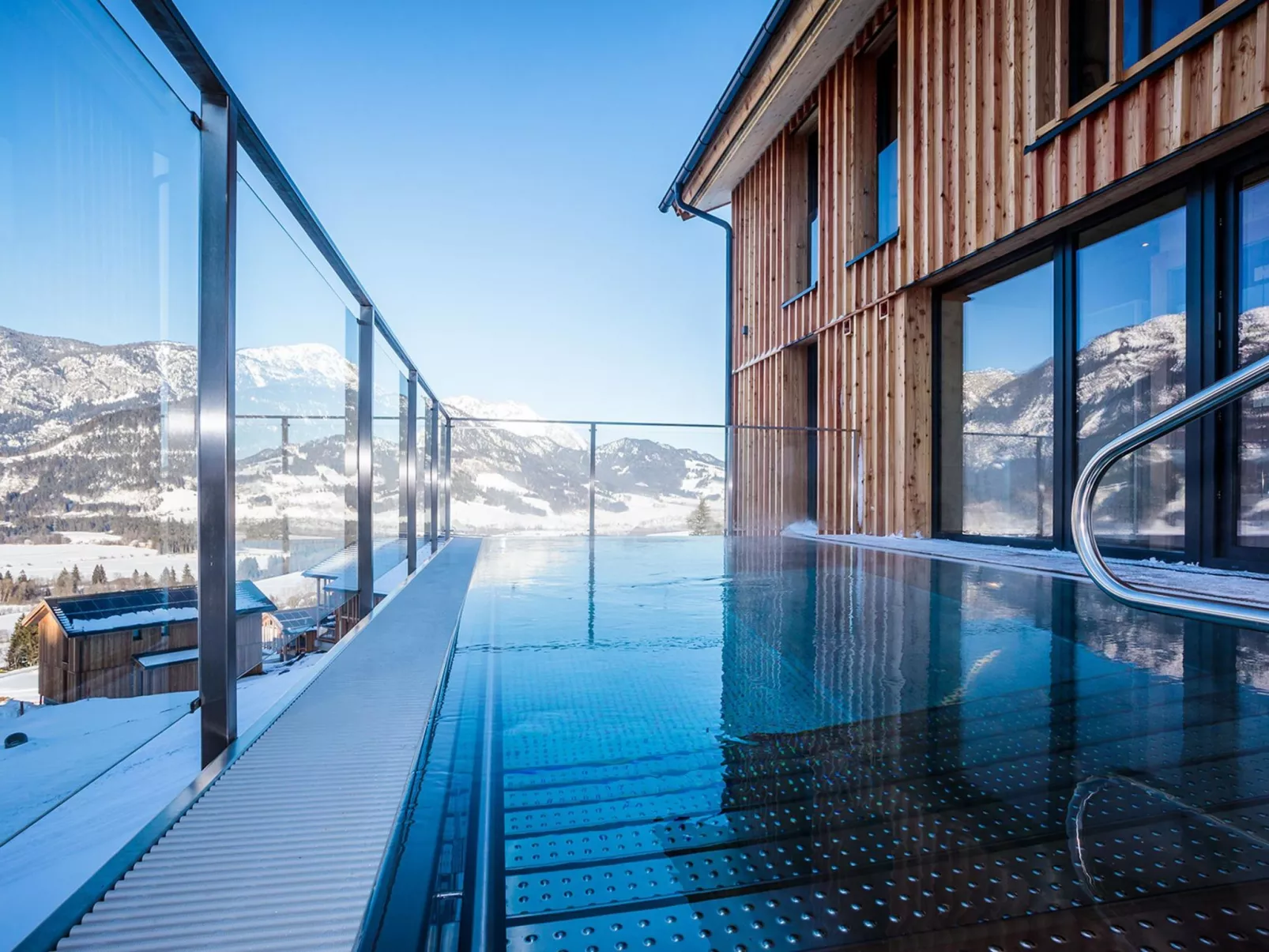 Premium mit 4 Schlafzimmern,Sauna&Pool-Draußen