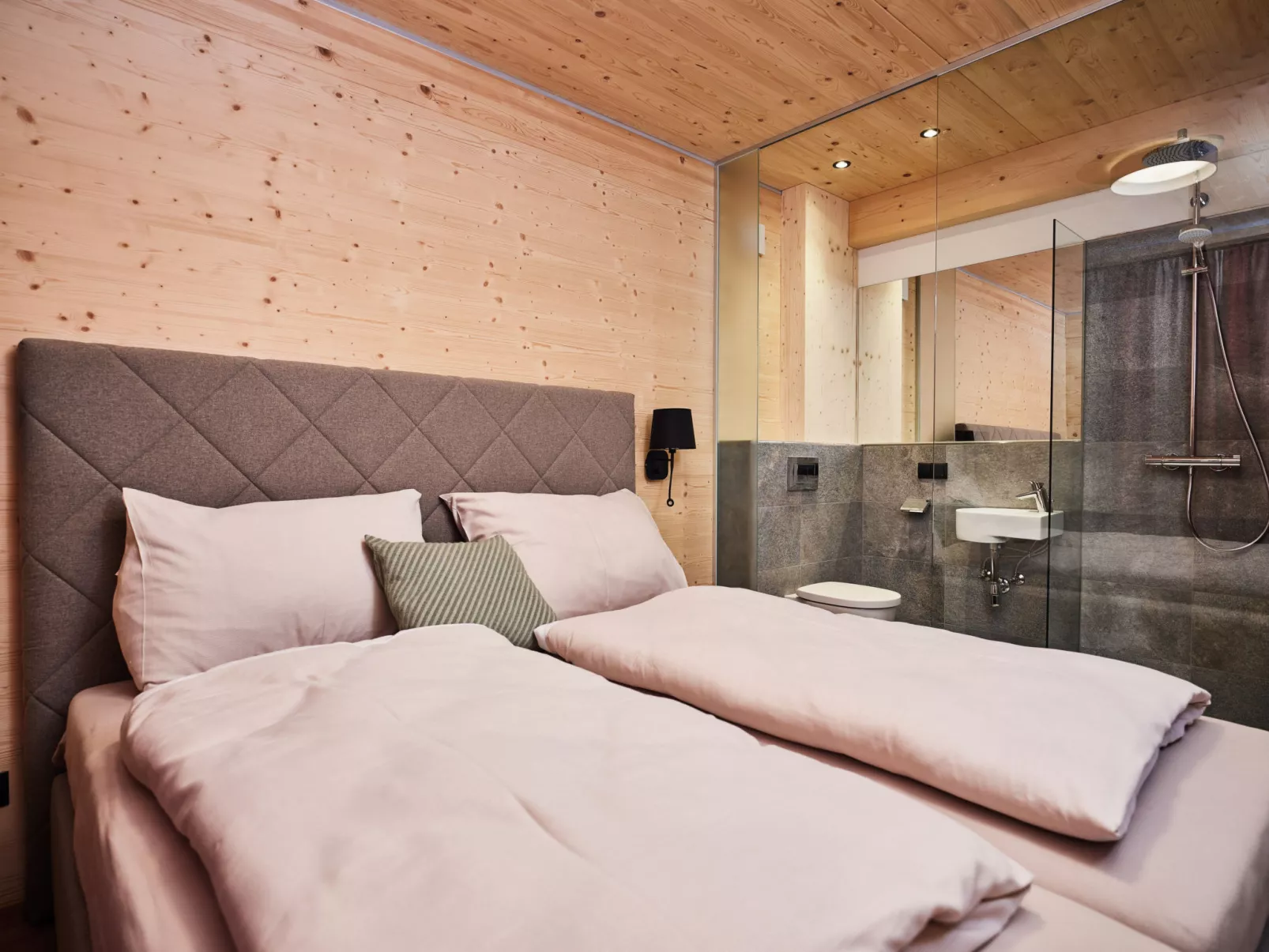 Premium mit 4 Schlafzimmern,Sauna&Pool-Drinnen