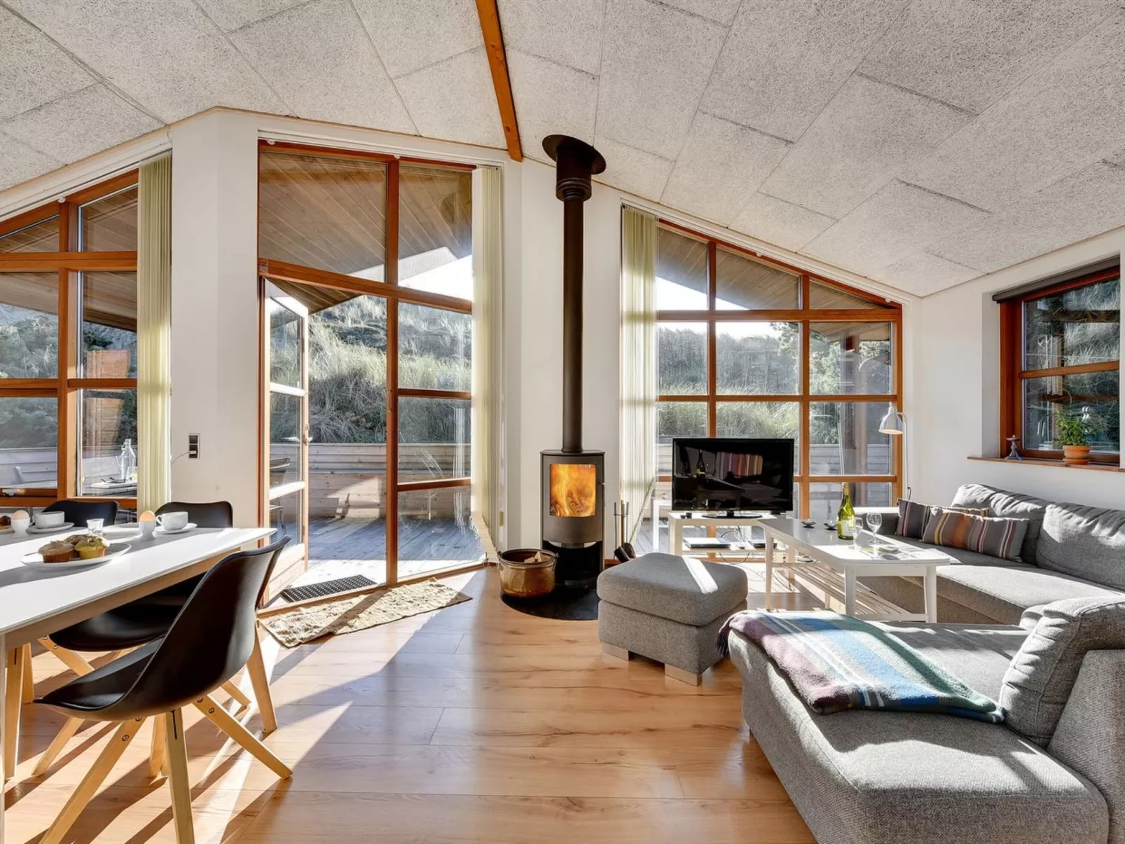 "Sila" - 800m from the sea-Inside