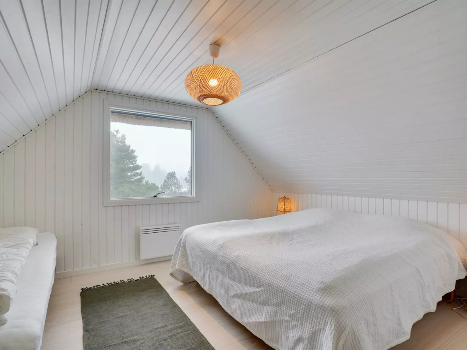 "Reiko" - 1.5km from the sea-Inside