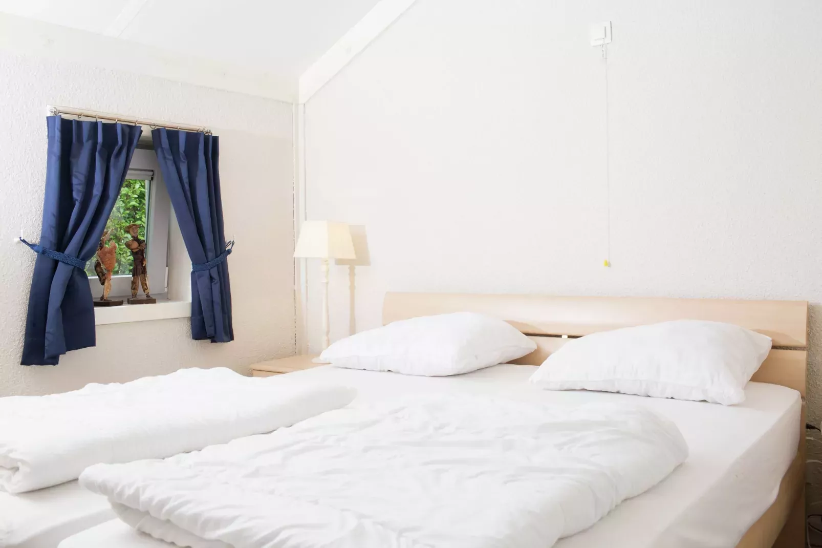 Sea Side 45-Bedroom