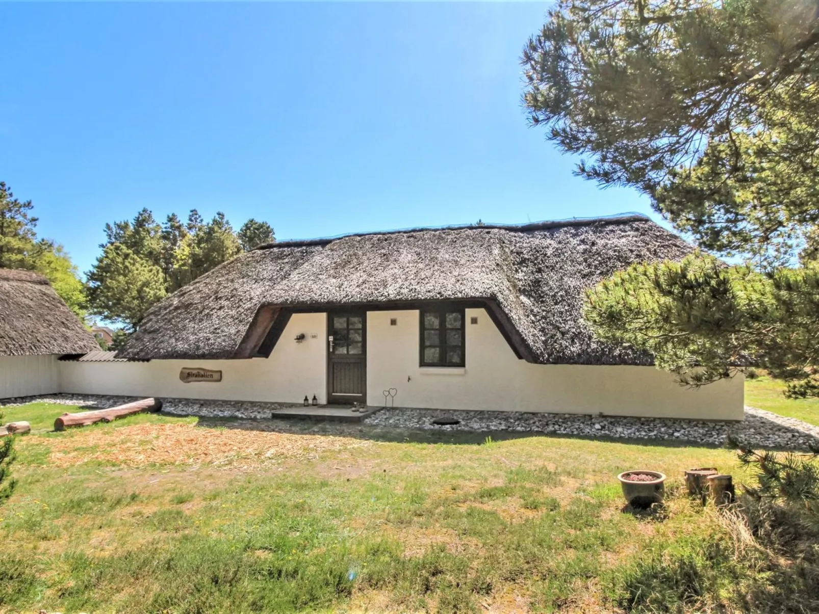 "Lilo" - 1km from the sea-Outside