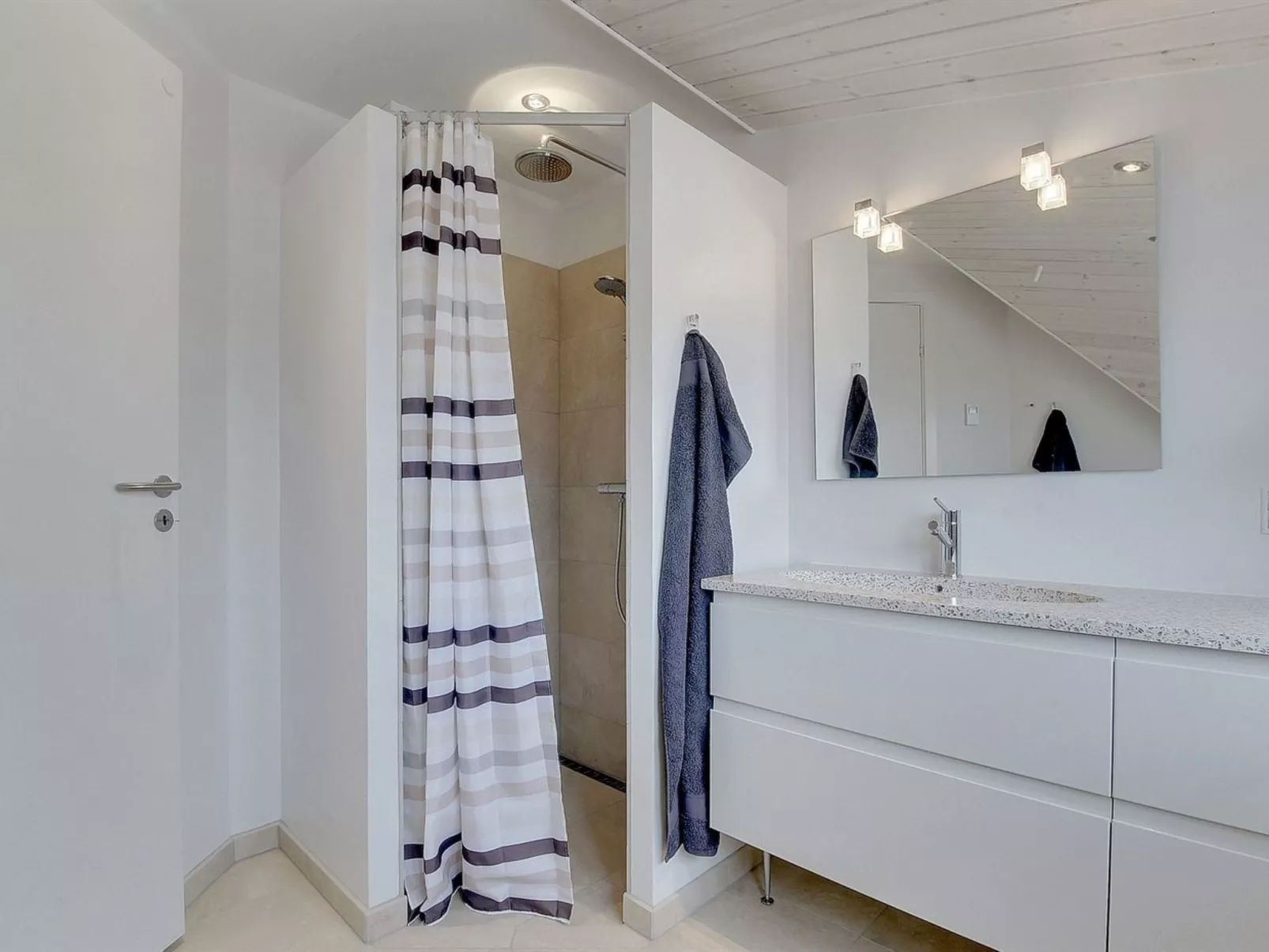 "Dorte" - 200m from the sea-Drinnen