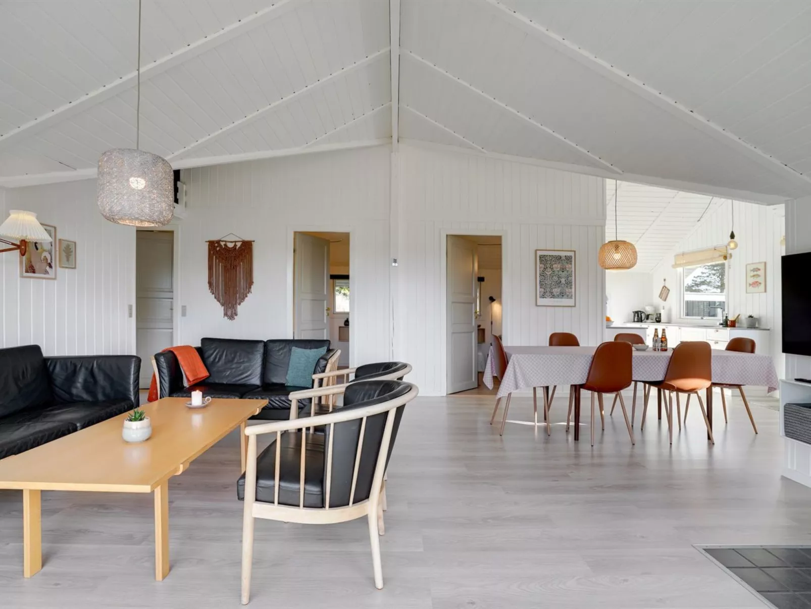 "Ilsi" - 1.5km from the sea-Inside