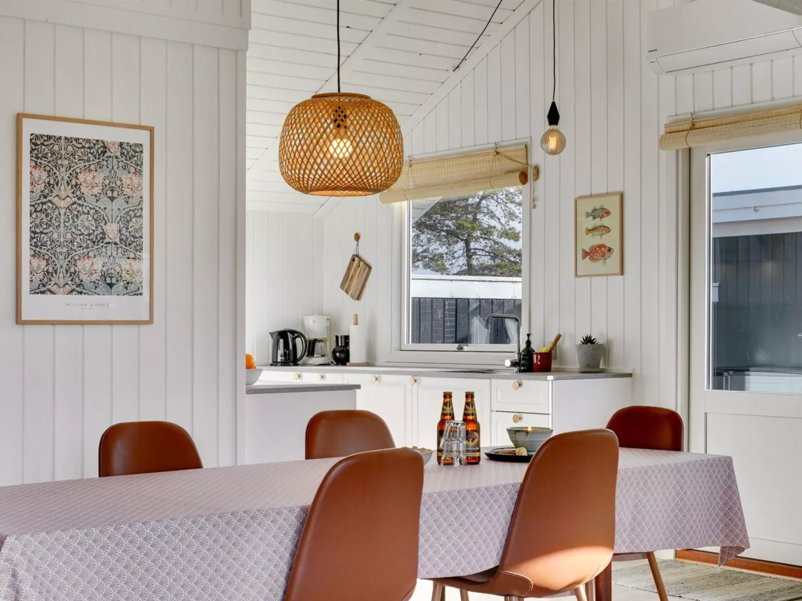 "Ilsi" - 1.5km from the sea-Inside