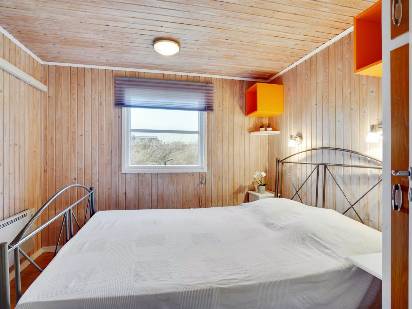 "Drifa" - 600m from the sea-Inside