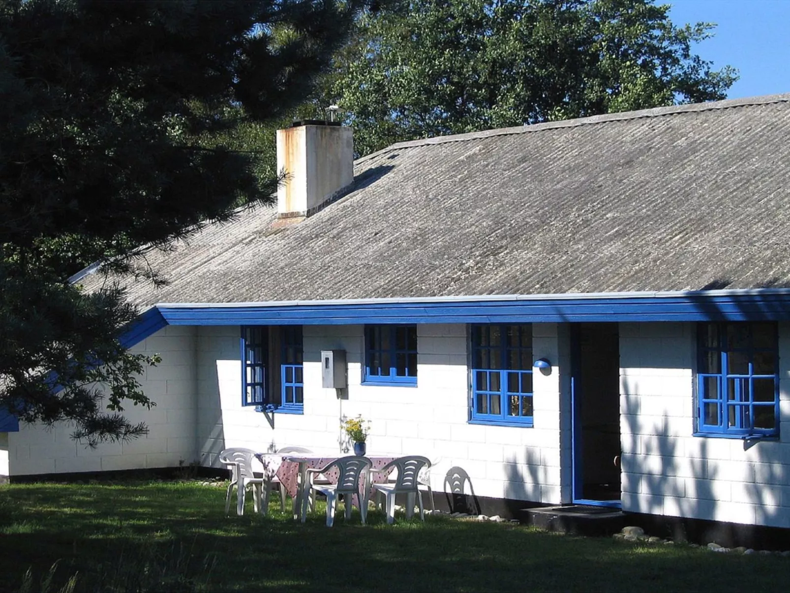 "Ema" - 5km from the sea-Outside