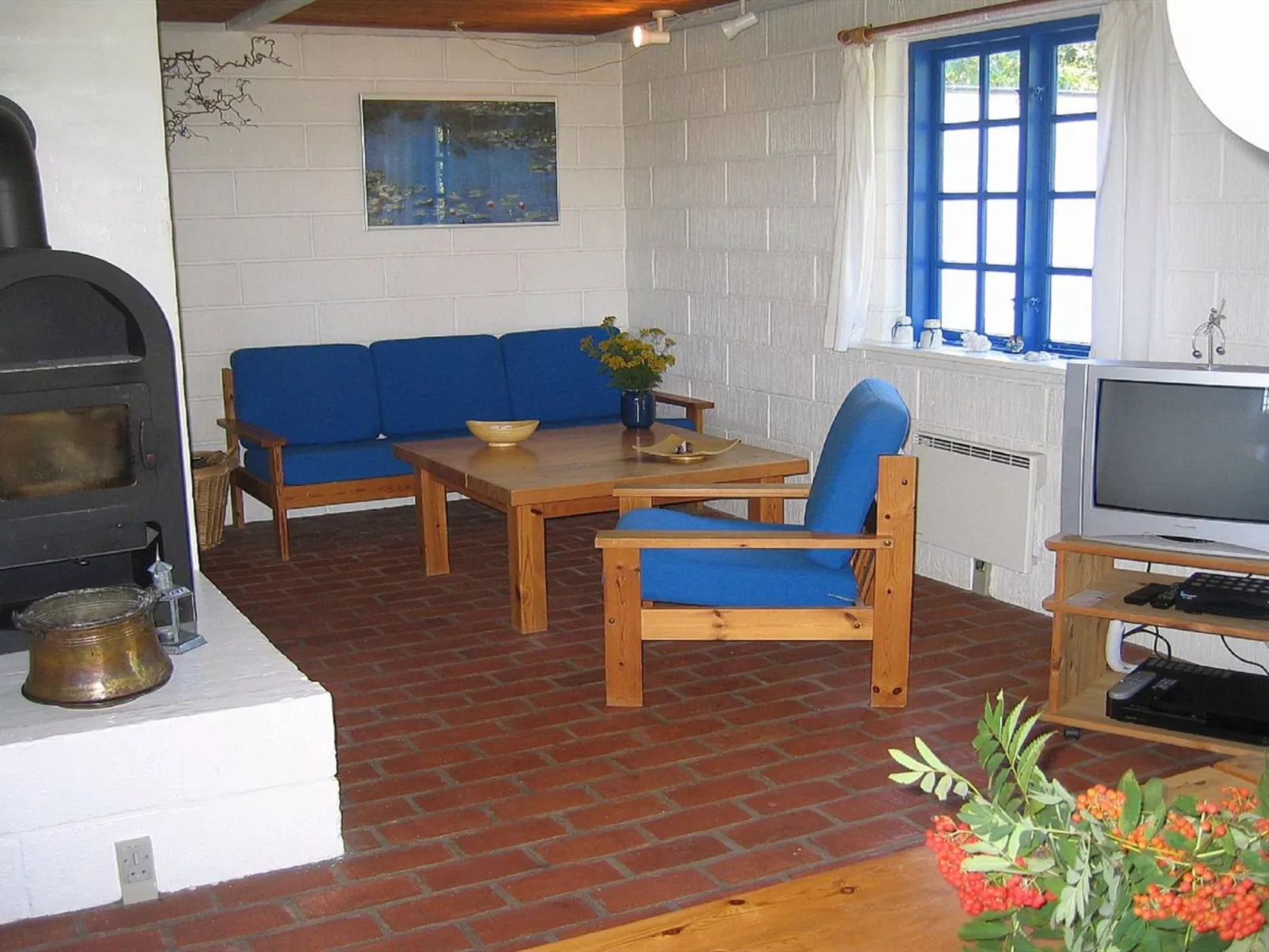 "Ema" - 5km from the sea-Inside