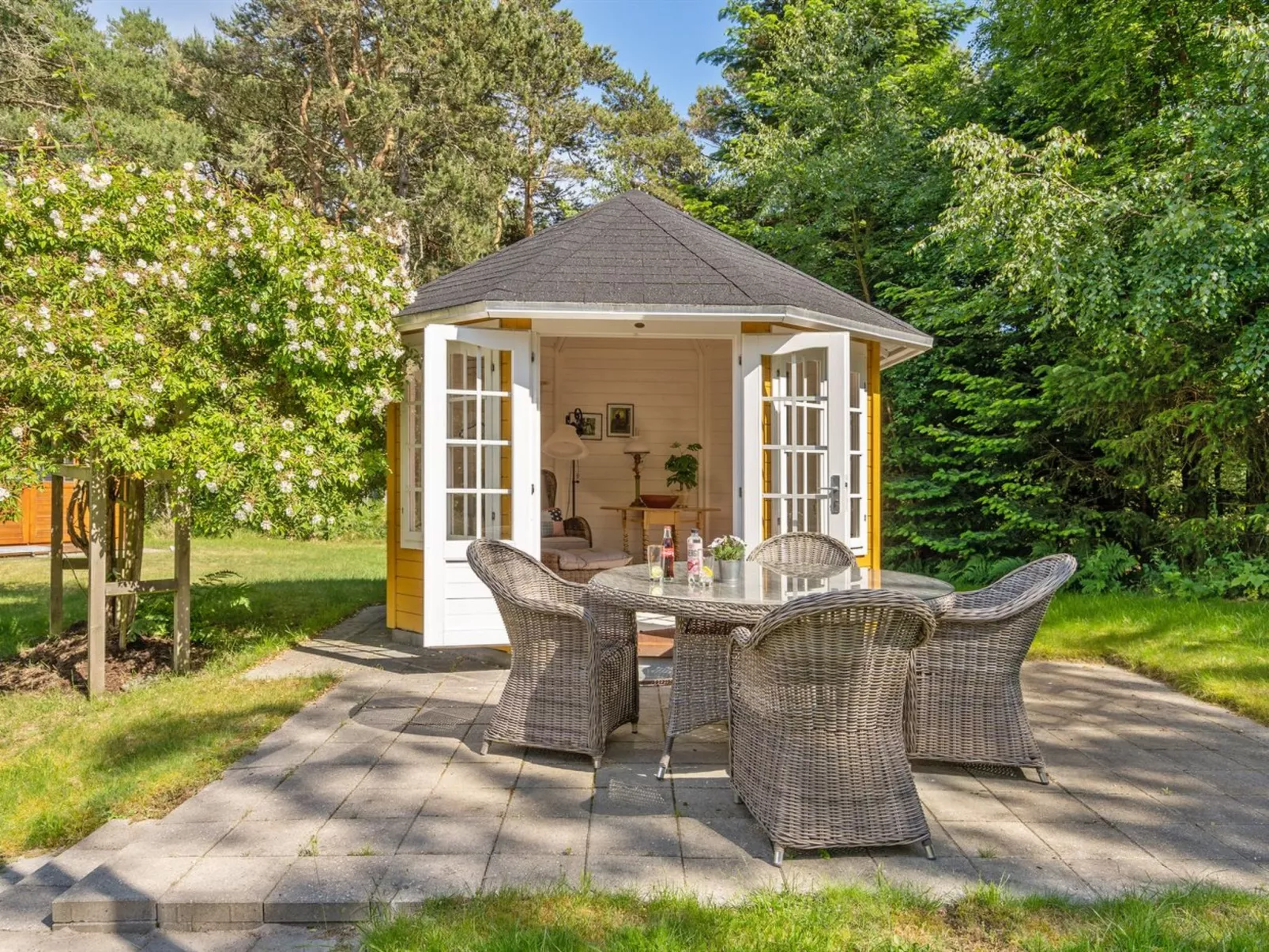 "Mirla" - 300m from the sea-Draußen