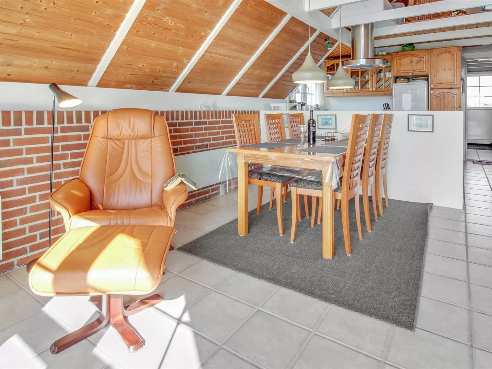 "Edvard" - 400m from the sea-Inside