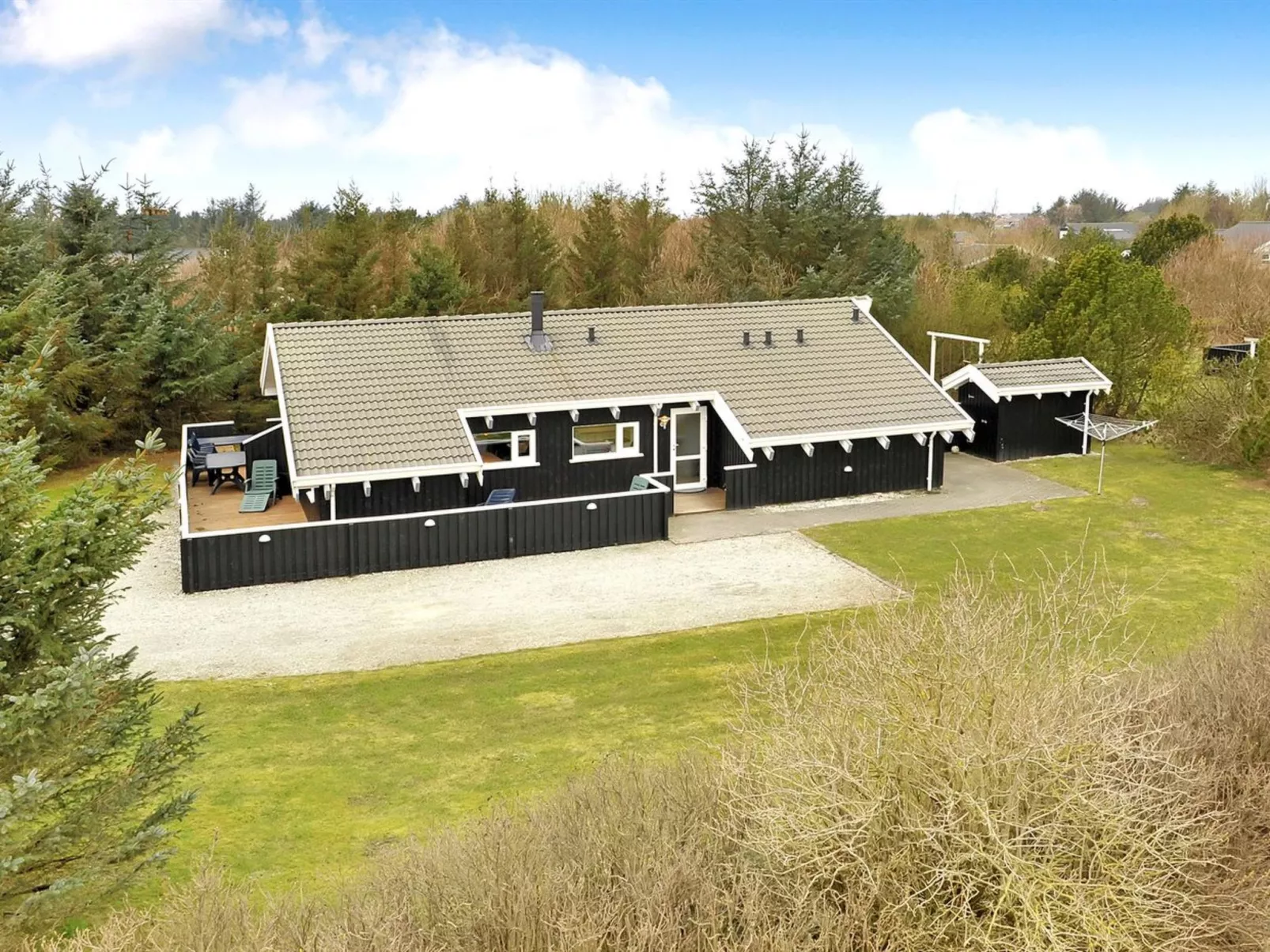 "Blondine" - 940m from the sea-Outside