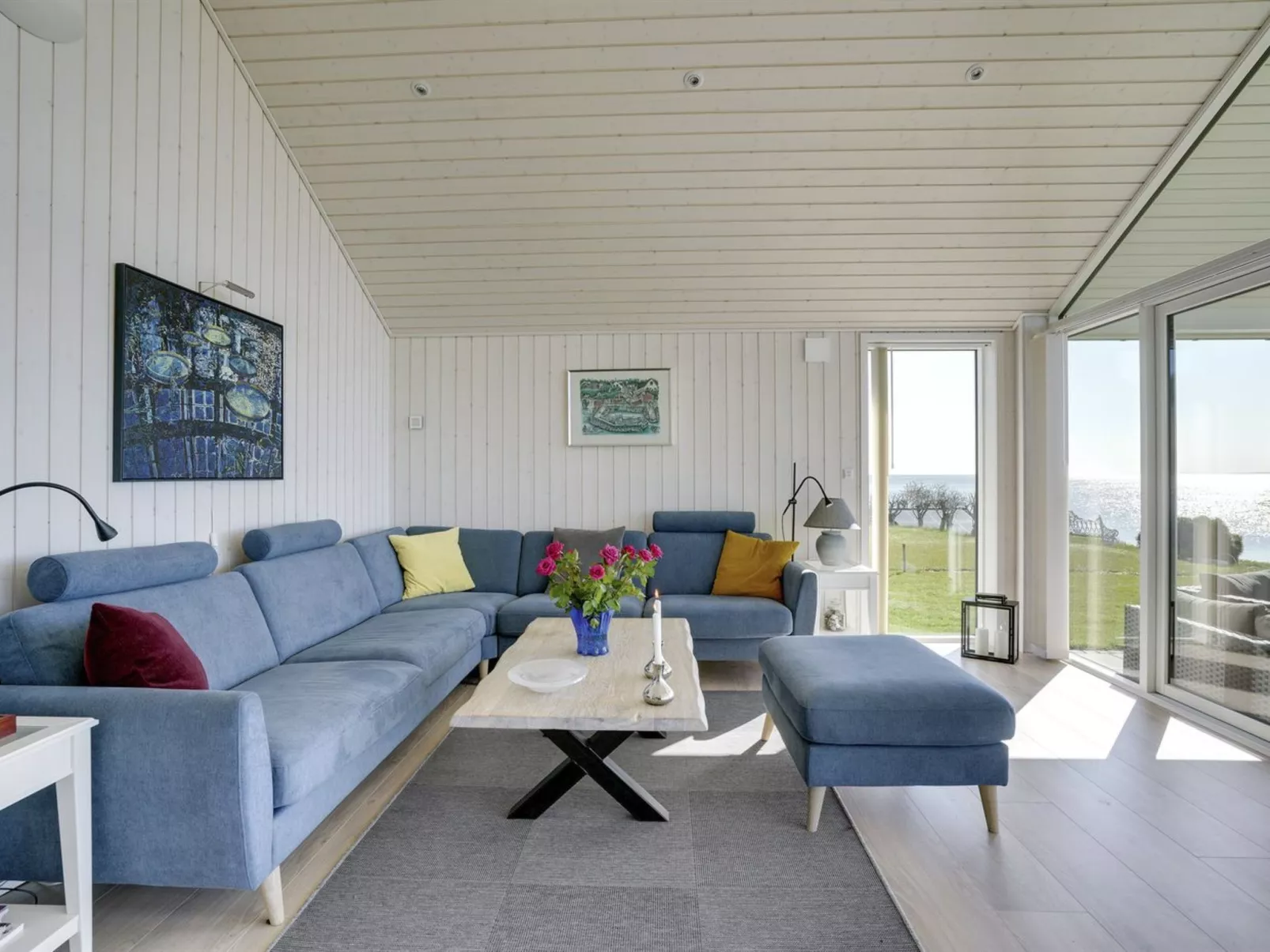 "Lander" - 20m from the sea-Inside