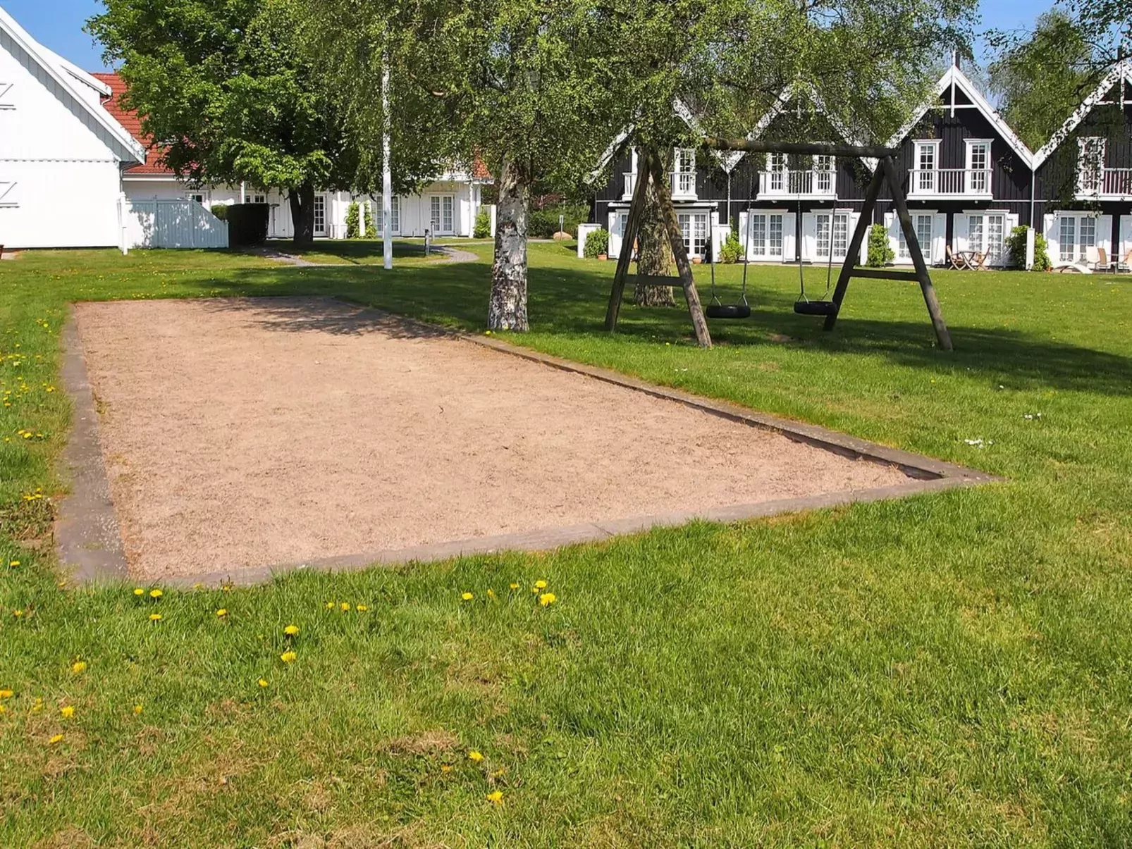"Anniek" - 1km to the inlet-Inside