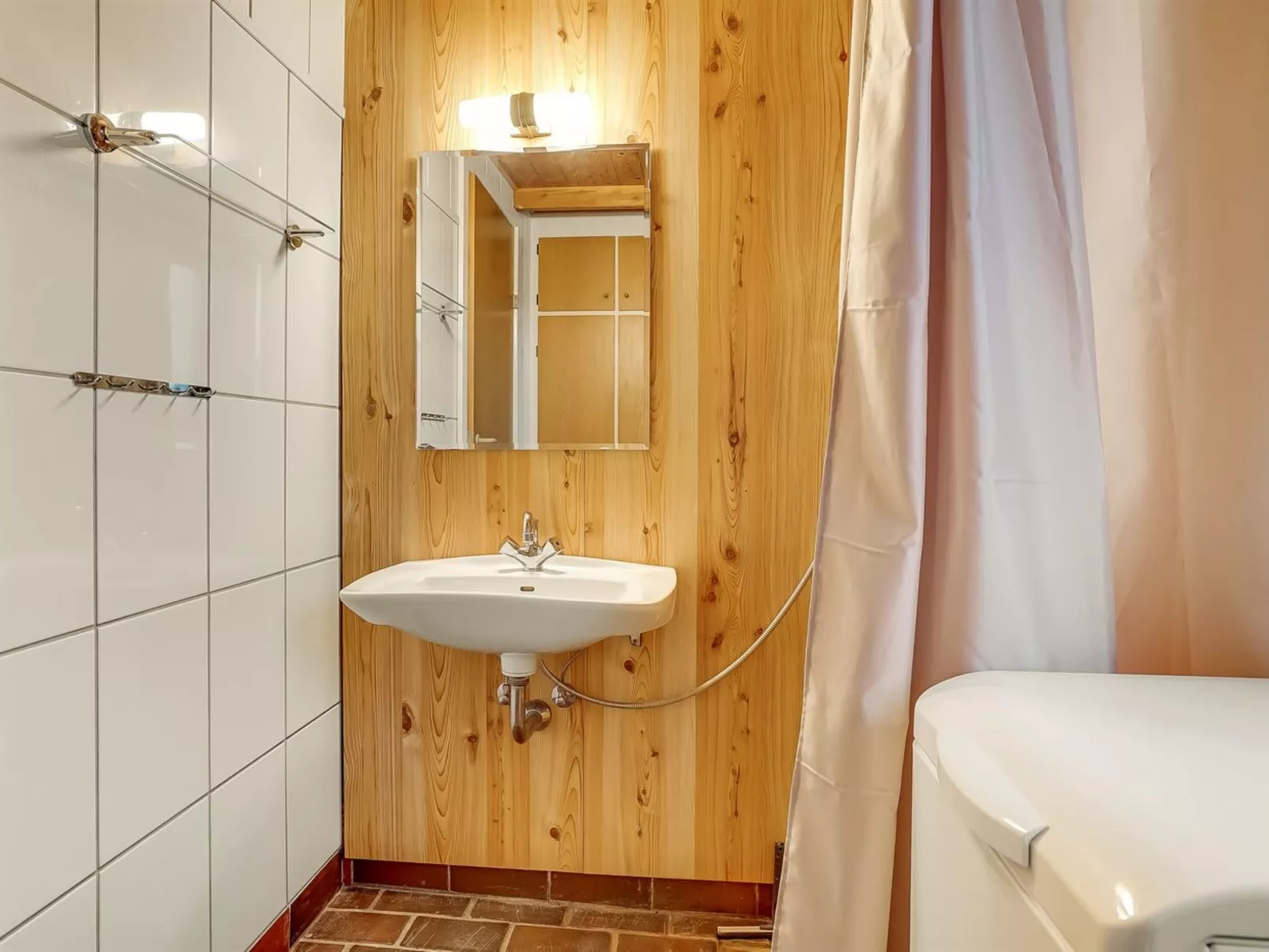 "Ehawee" - 350m from the sea-Inside