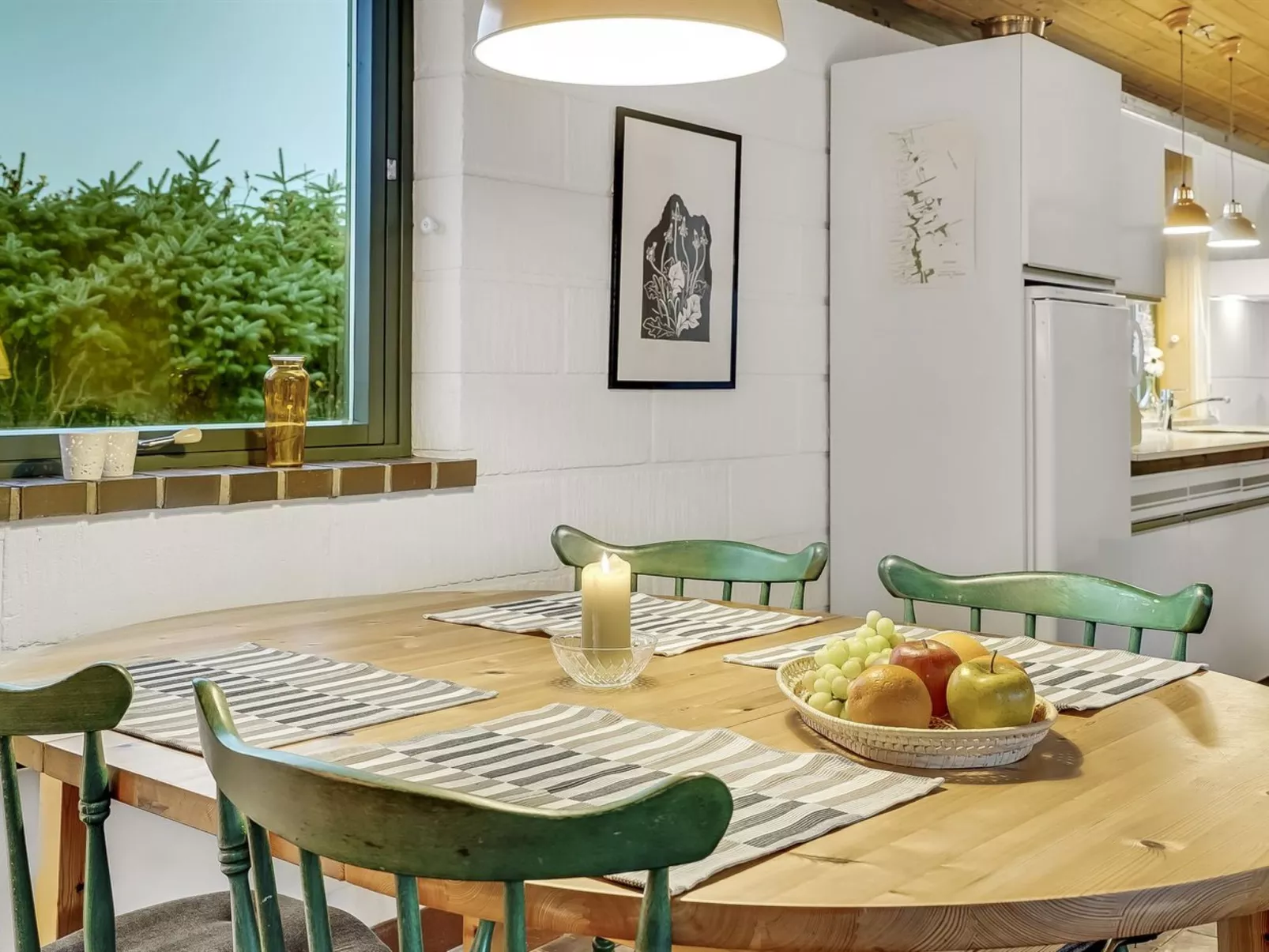 "Ehawee" - 350m from the sea-Inside