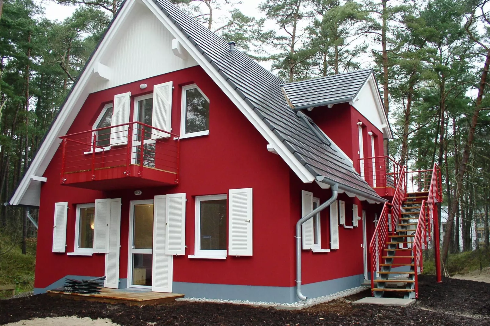 Im EG 50 qm / links-Exterior summer