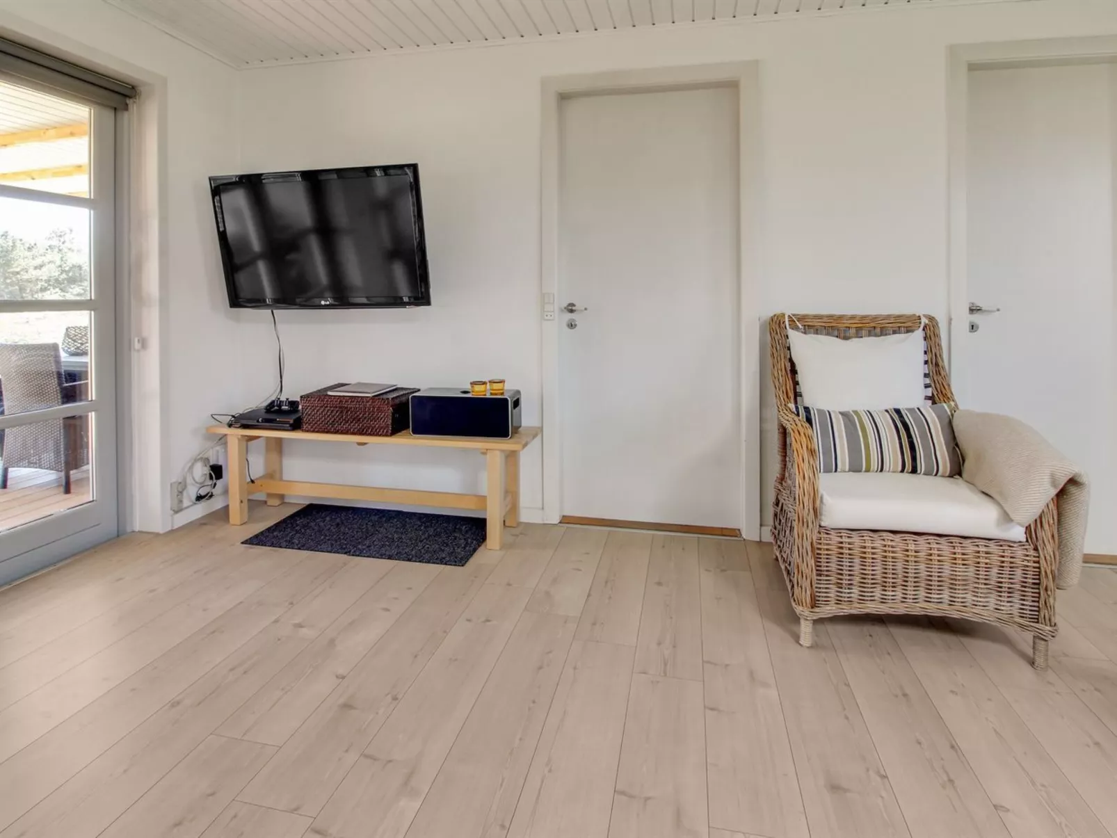 "Agni" - 800m from the sea-Drinnen