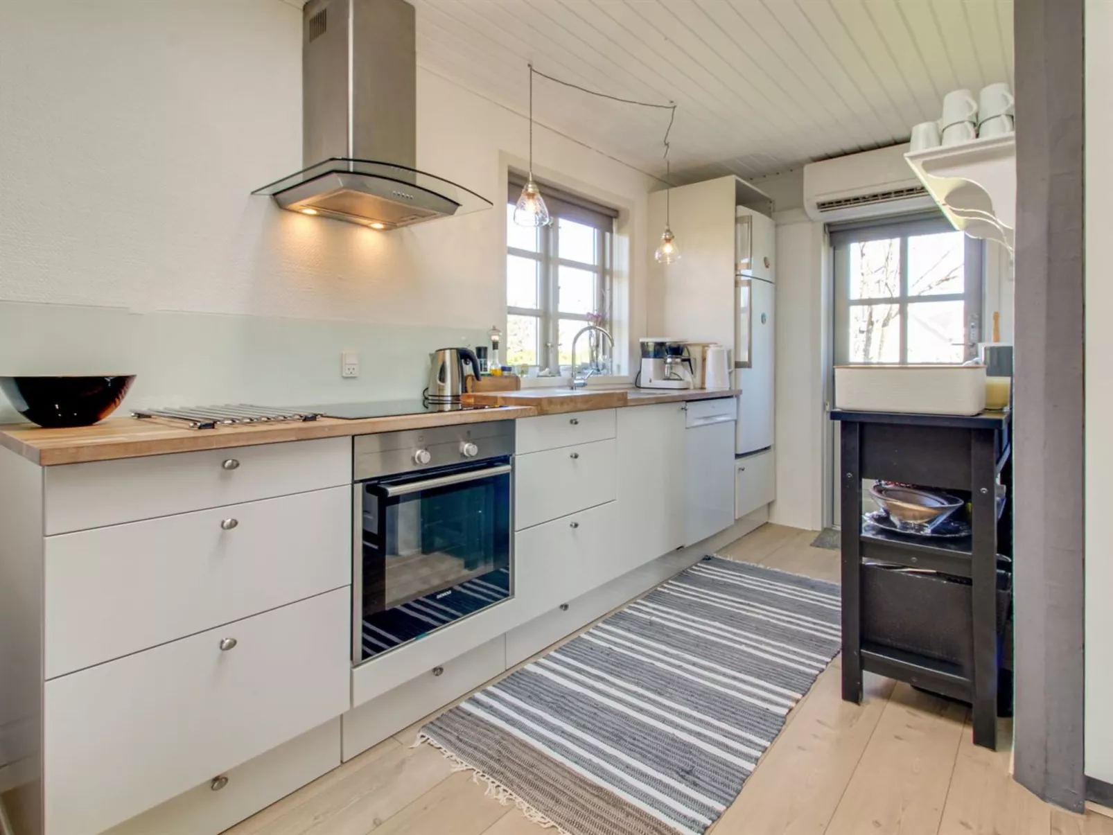 "Agni" - 800m from the sea-Drinnen