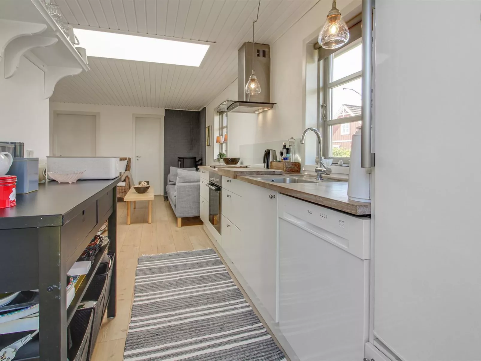 "Agni" - 800m from the sea-Drinnen