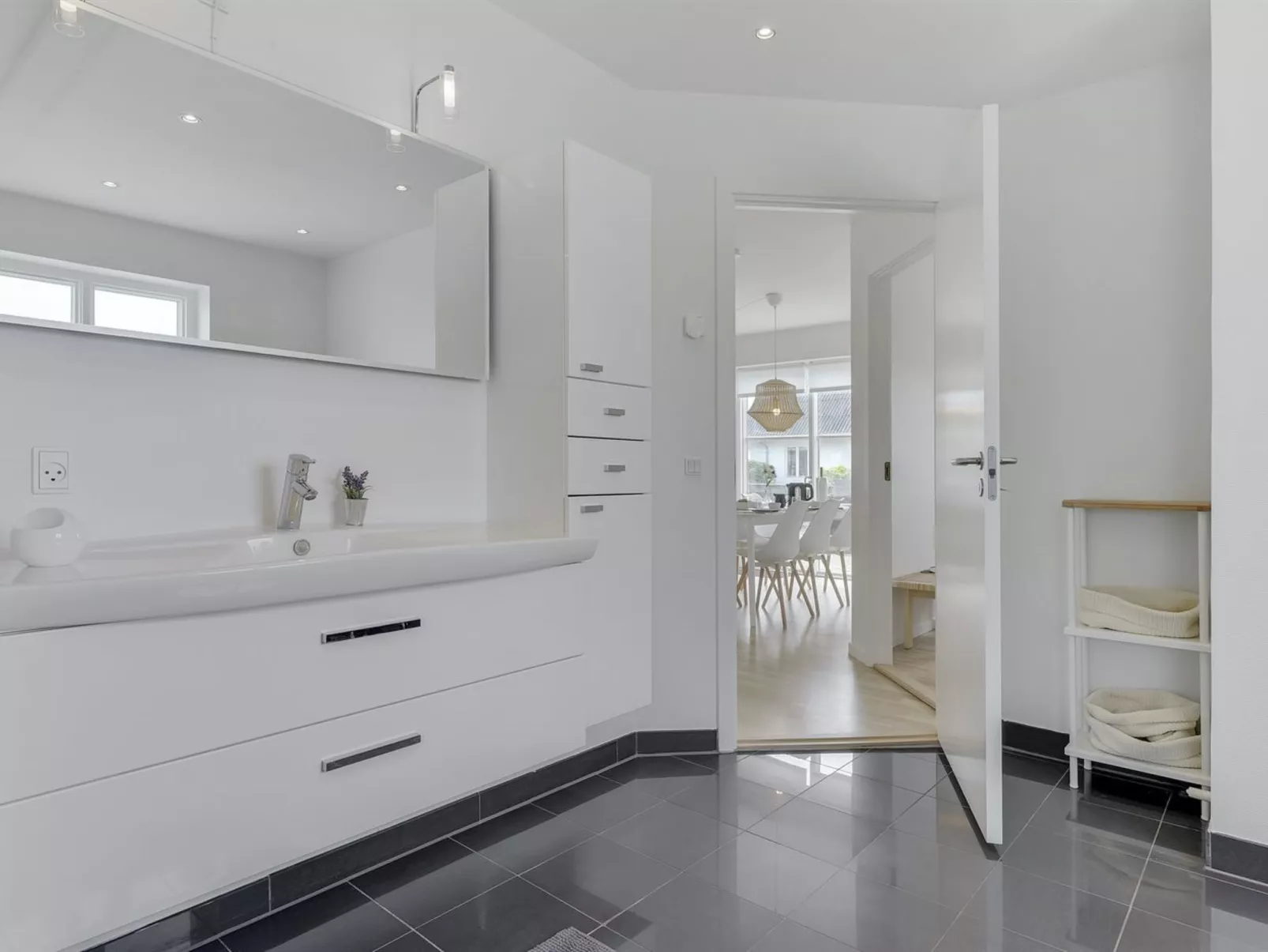 "Henke" - 500m from the sea-Inside