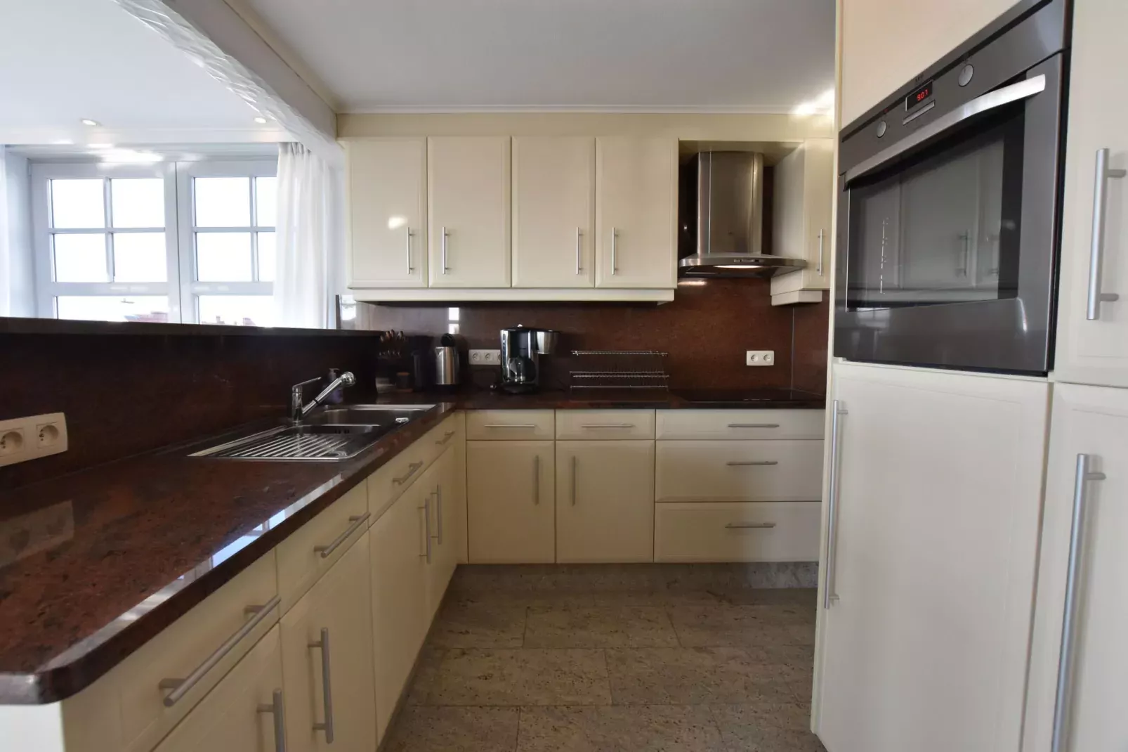 SeaLoft-Kitchen