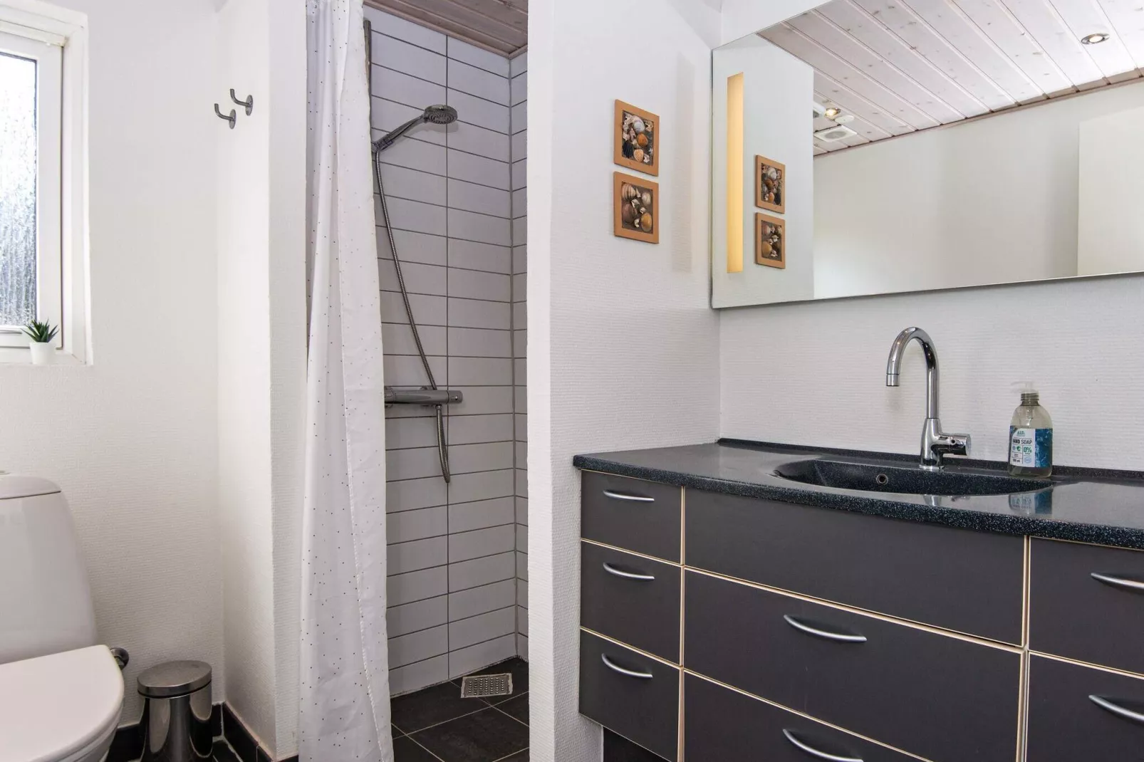 10 person holiday home in Løgstør-By Traum-Indoor