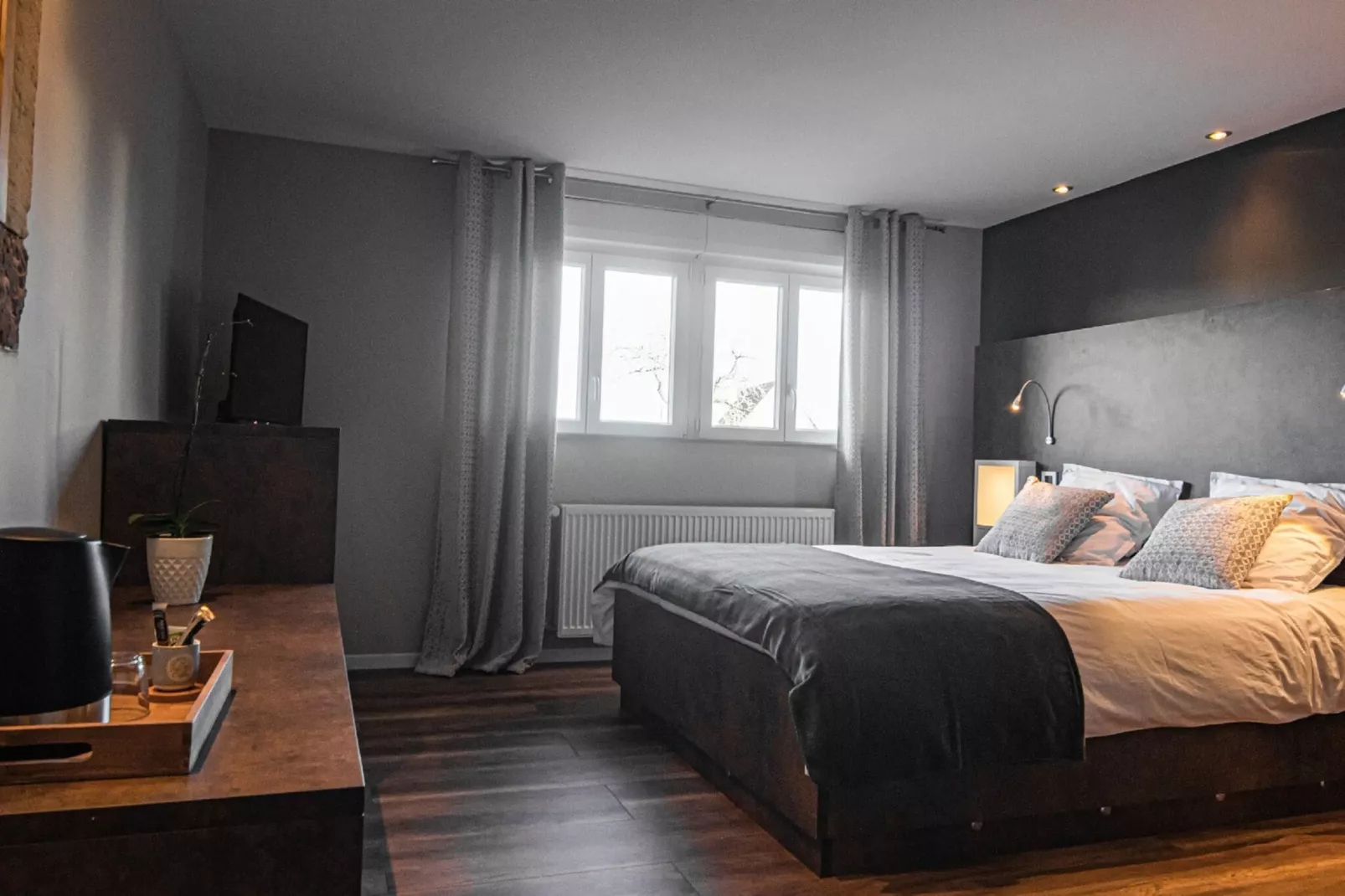 LE MILLE FIORI HOUSE-Bedroom