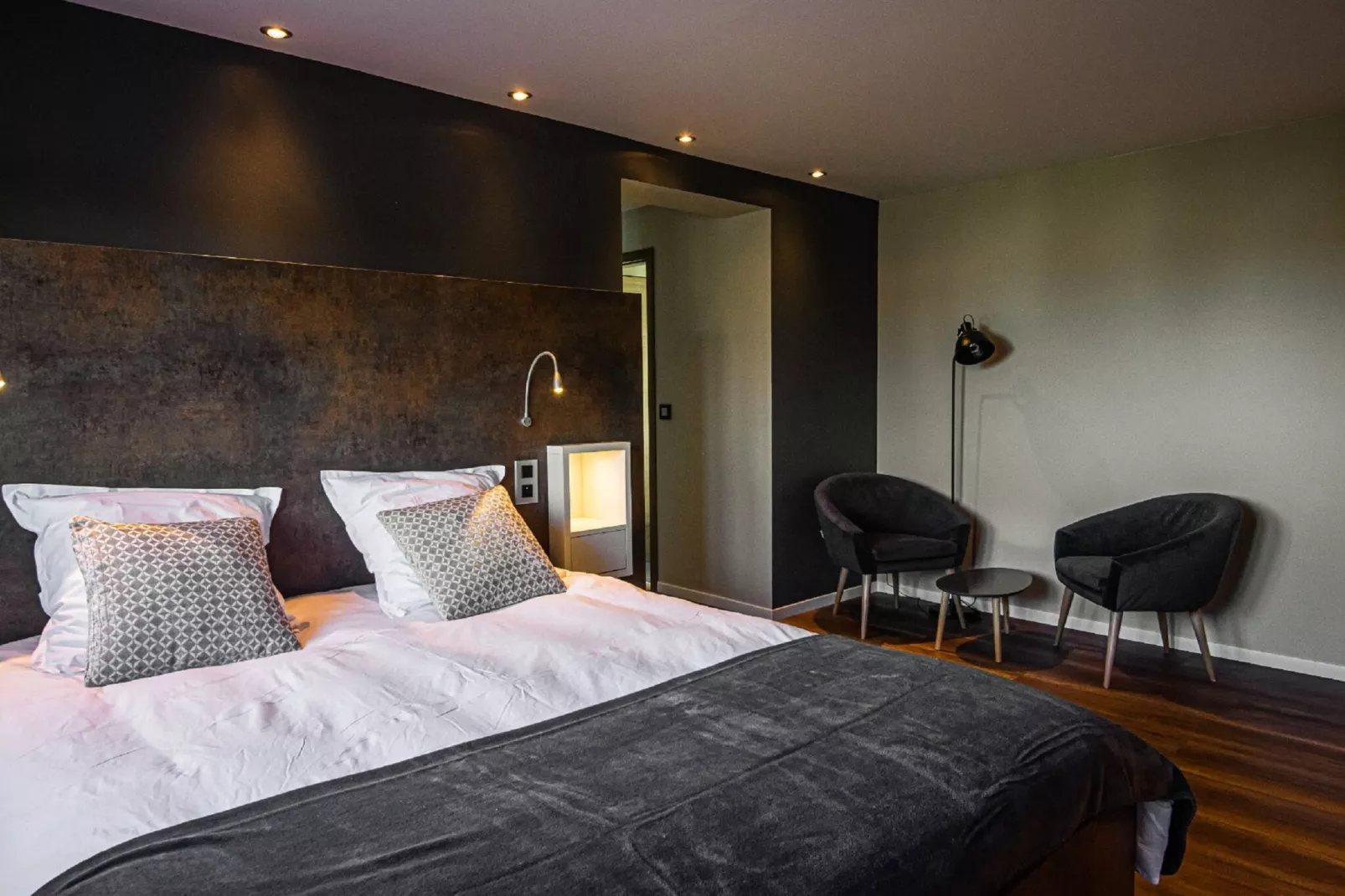 LE MILLE FIORI HOUSE-Bedroom