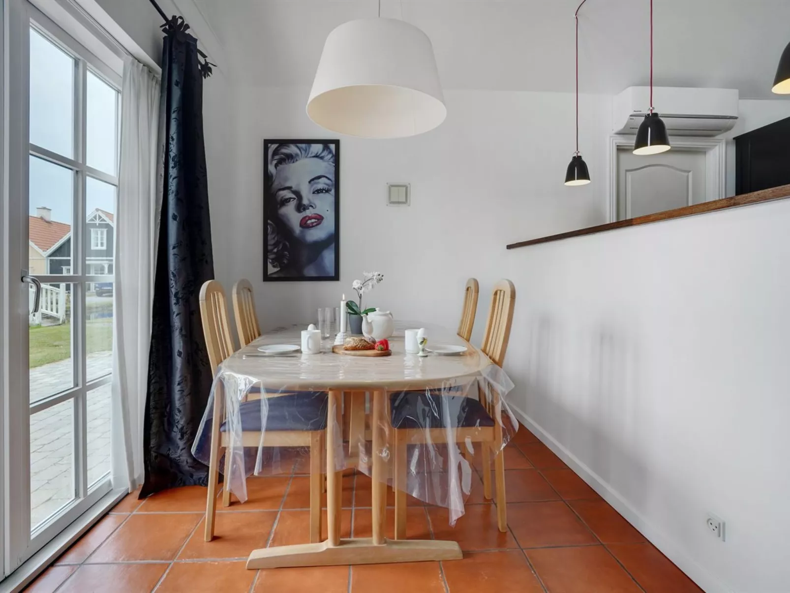 "Folkmar" - 800m from the sea-Inside