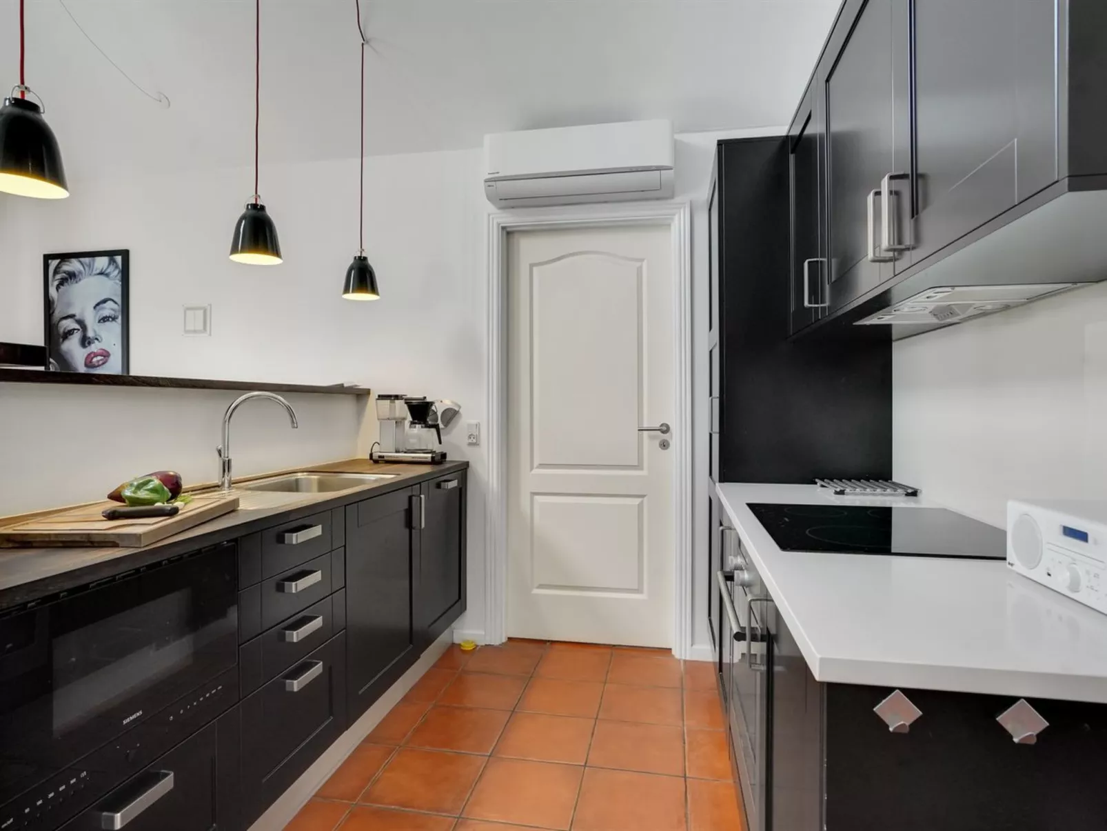 "Folkmar" - 800m from the sea-Inside