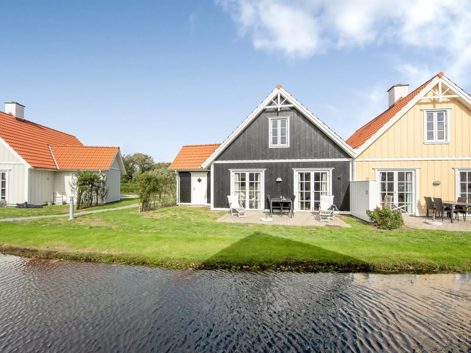 "Folkmar" - 800m from the sea-Outside