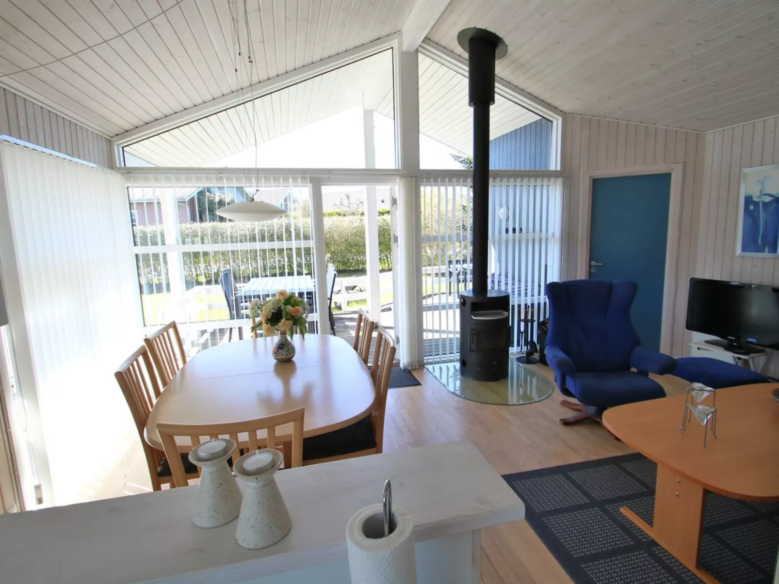 "Aaran" - 300m from the sea-Inside