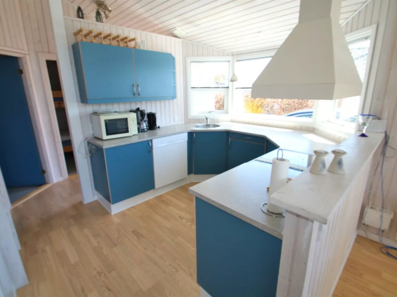"Aaran" - 300m from the sea-Inside