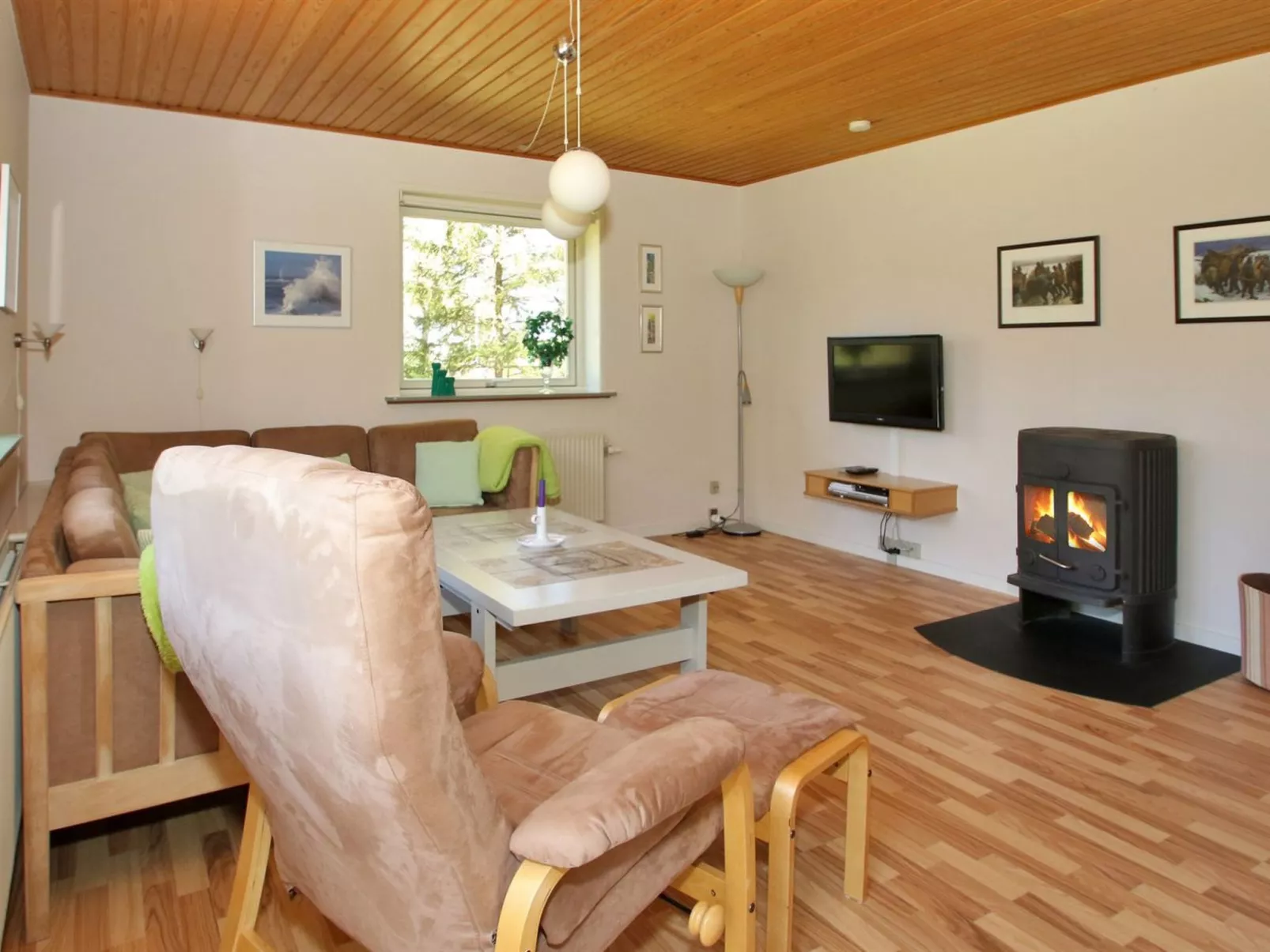 "Ognen" - 1.5km from the sea-Inside